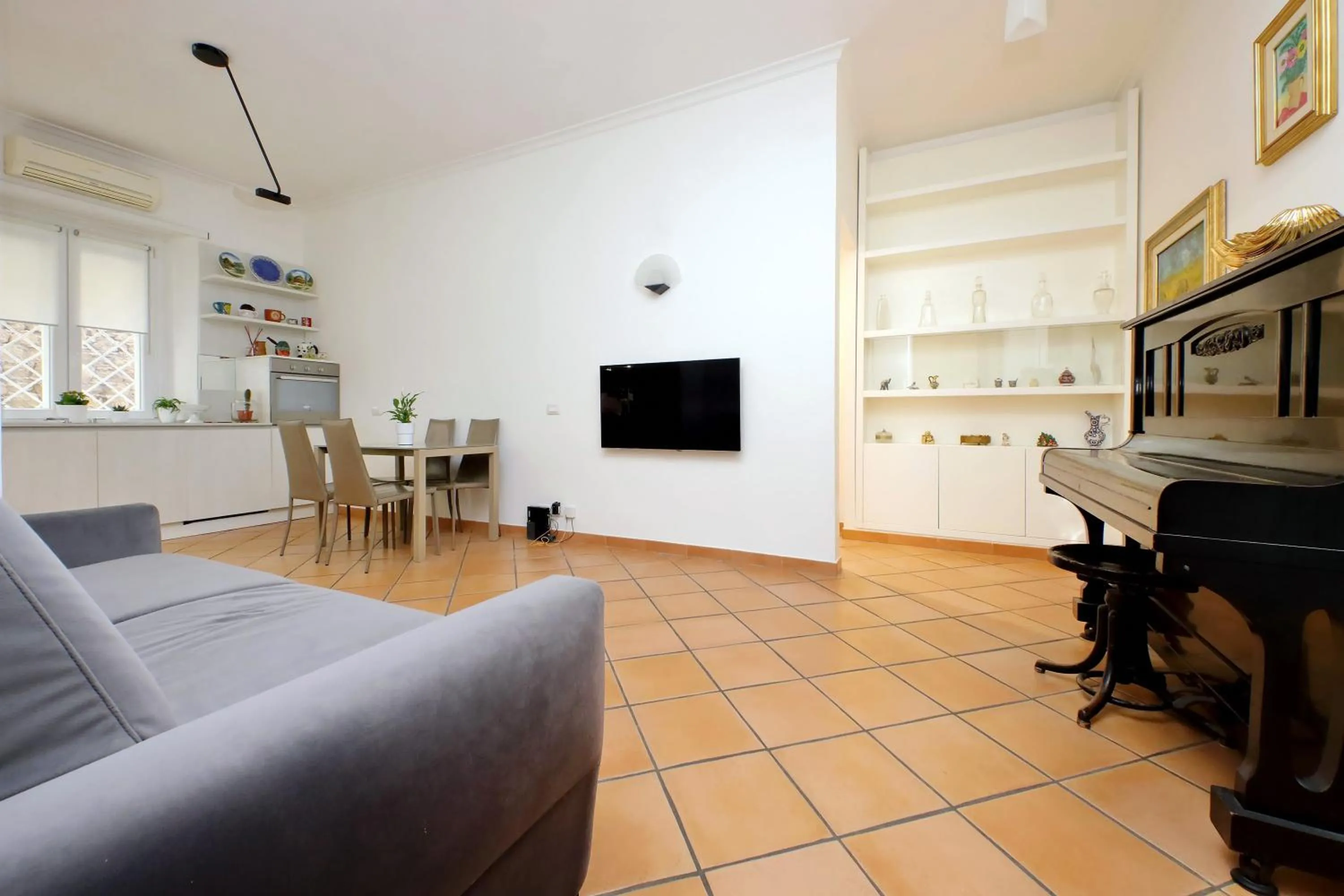 TV and multimedia in suity I cozy anglona apartment