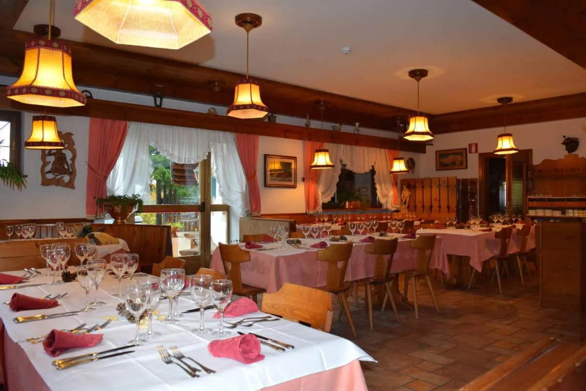 Restaurant/places to eat in HOTEL BOSCO VERDE