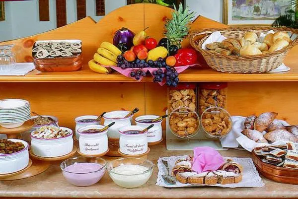Buffet breakfast in HOTEL BOSCO VERDE