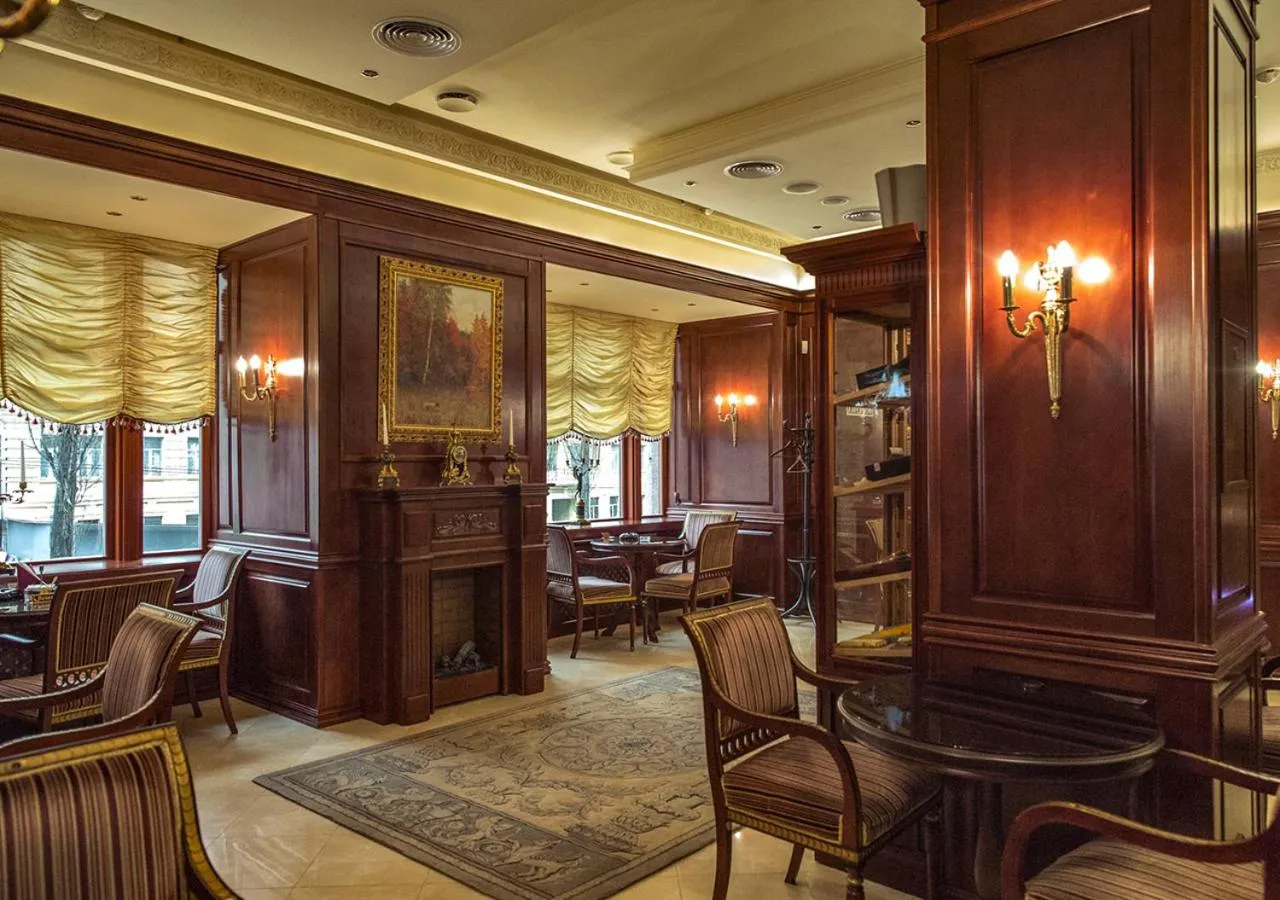 Lounge or bar in Premier Palace Hotel Kyiv