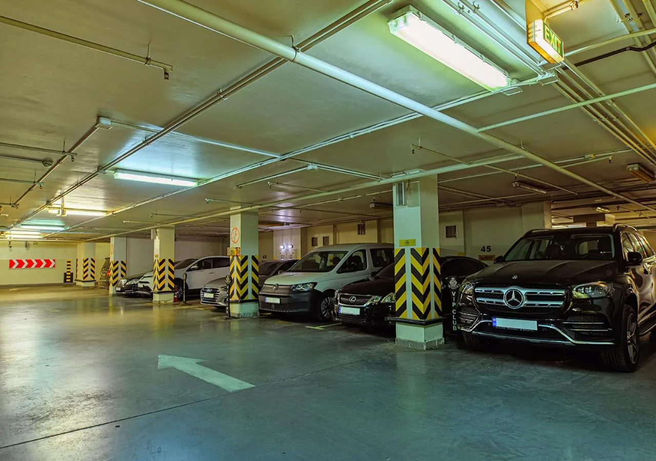 Parking in Premier Palace Hotel Kyiv