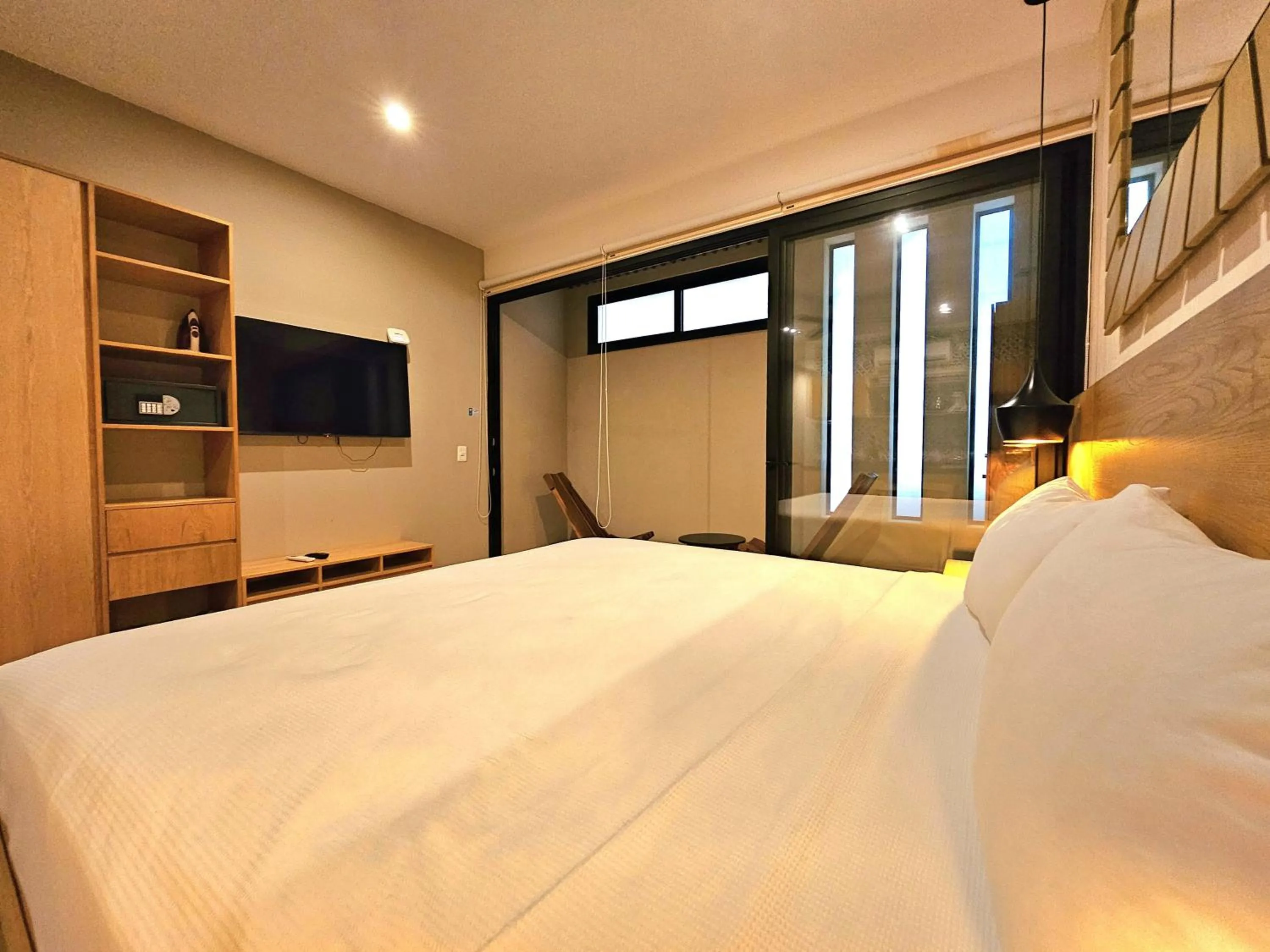 Bed in Sofía Boutique Condos by Bunik