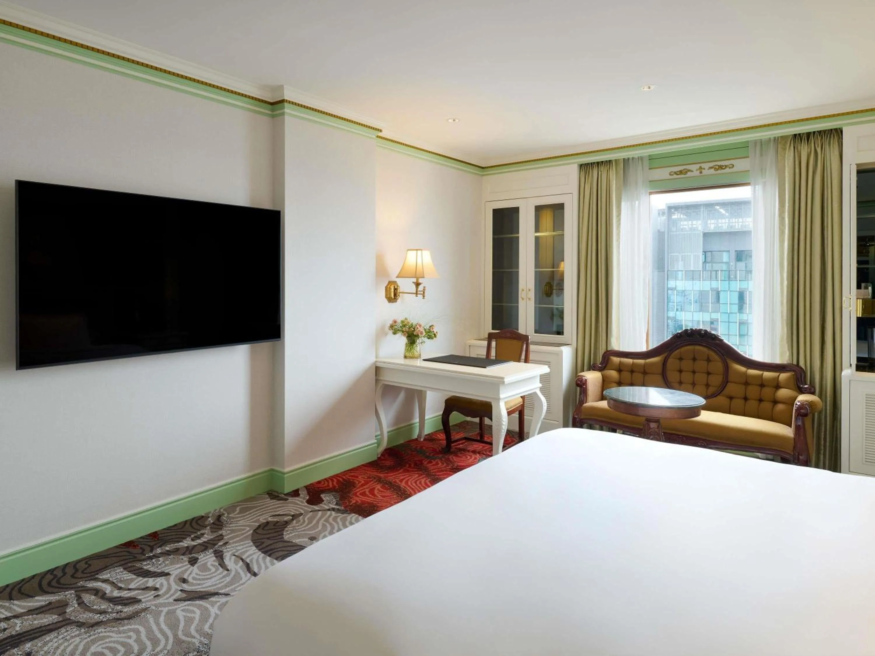 Bedroom, Bed in Grand Mercure Imperial Palace Seoul Gangnam