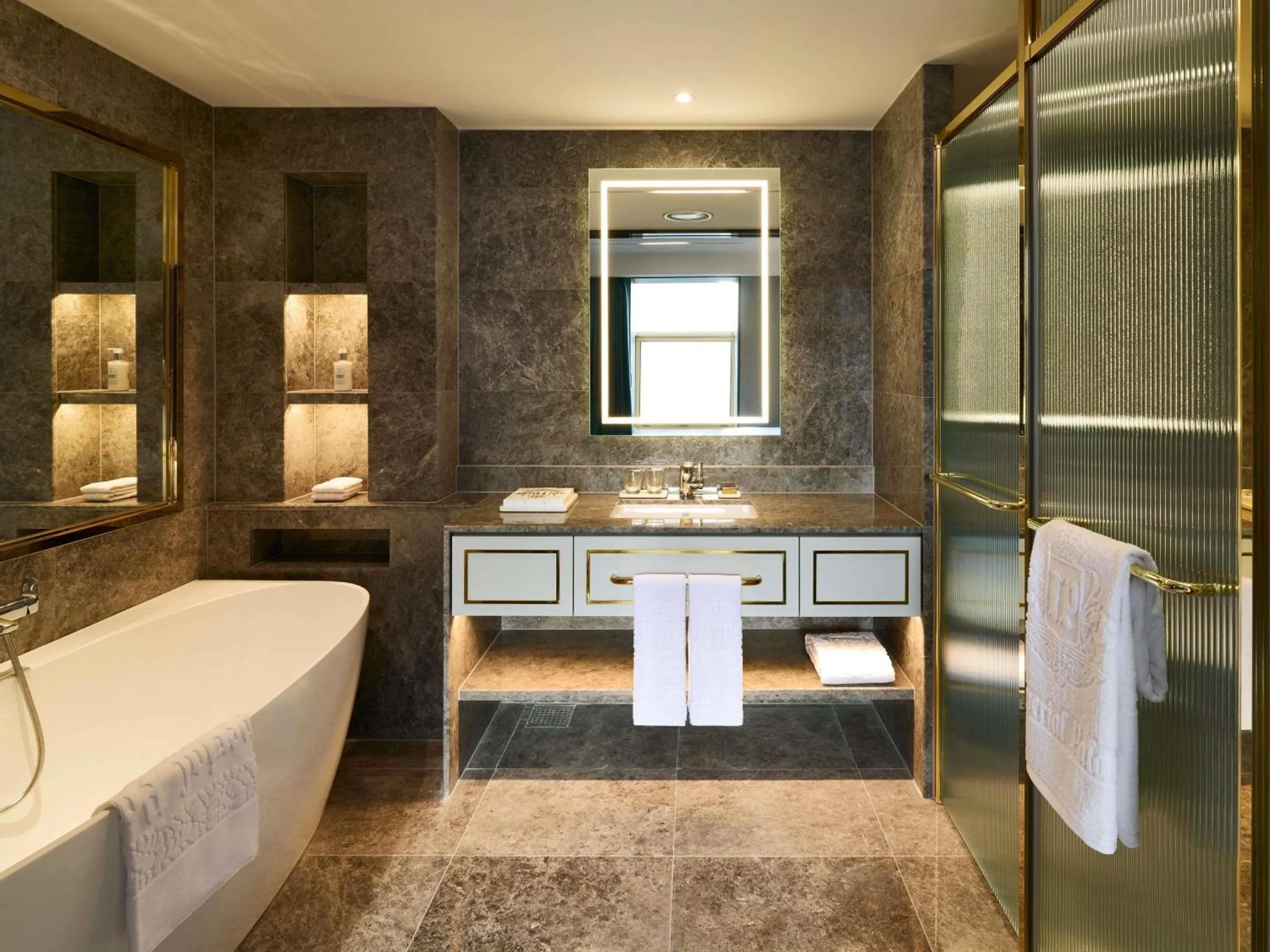 Bedroom in Grand Mercure Imperial Palace Seoul Gangnam