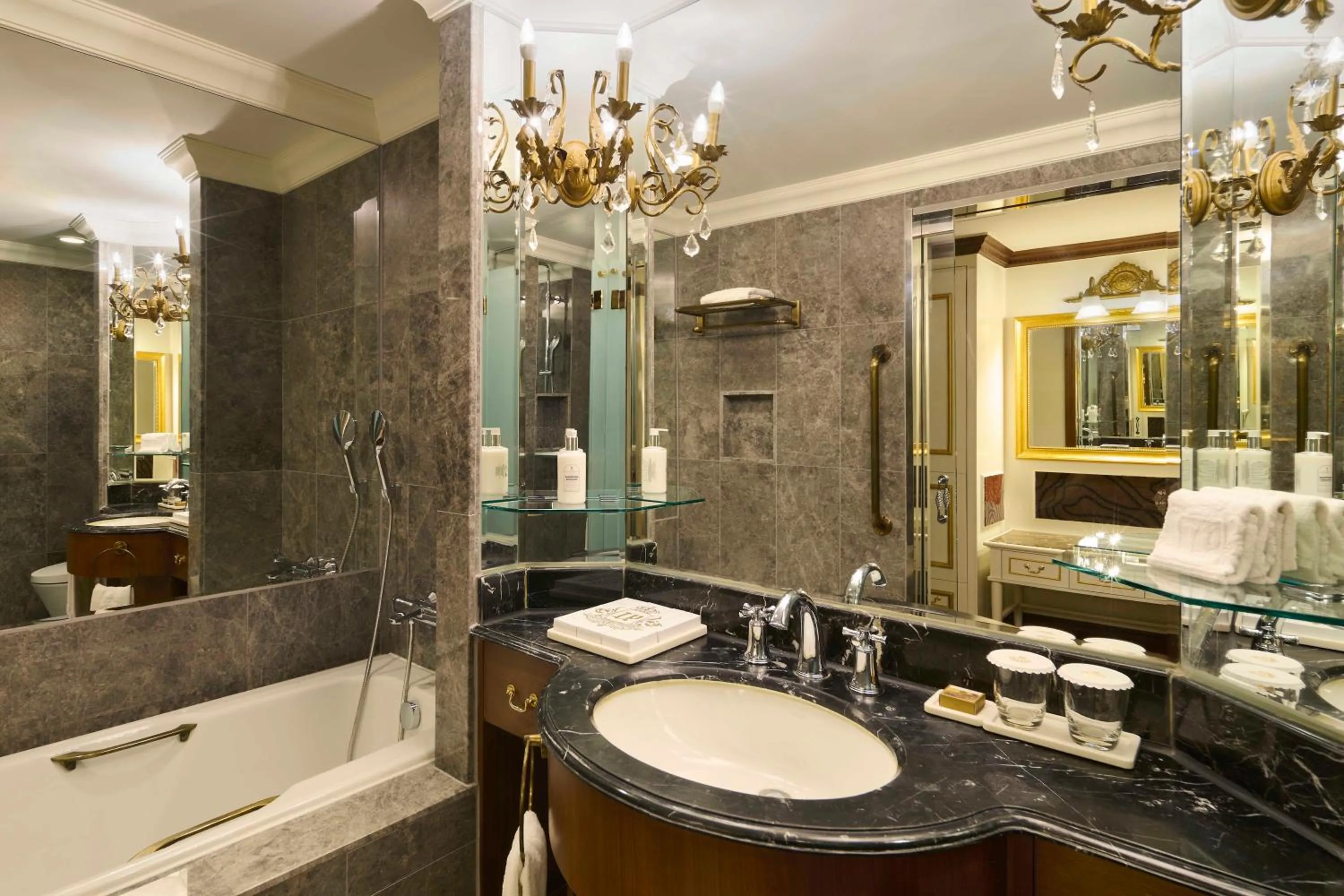 Bathroom in Grand Mercure Imperial Palace Seoul Gangnam