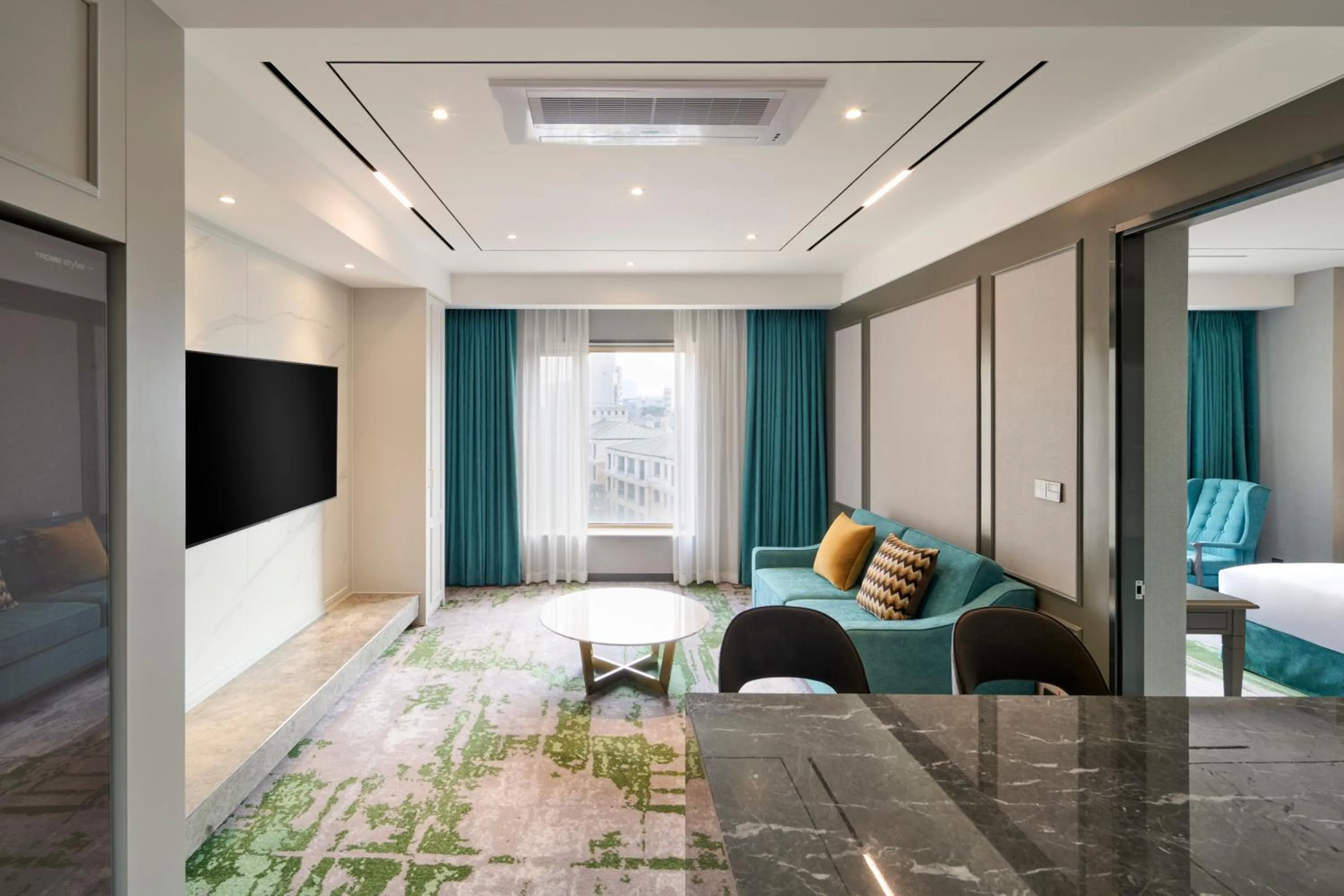 TV and multimedia in Grand Mercure Imperial Palace Seoul Gangnam