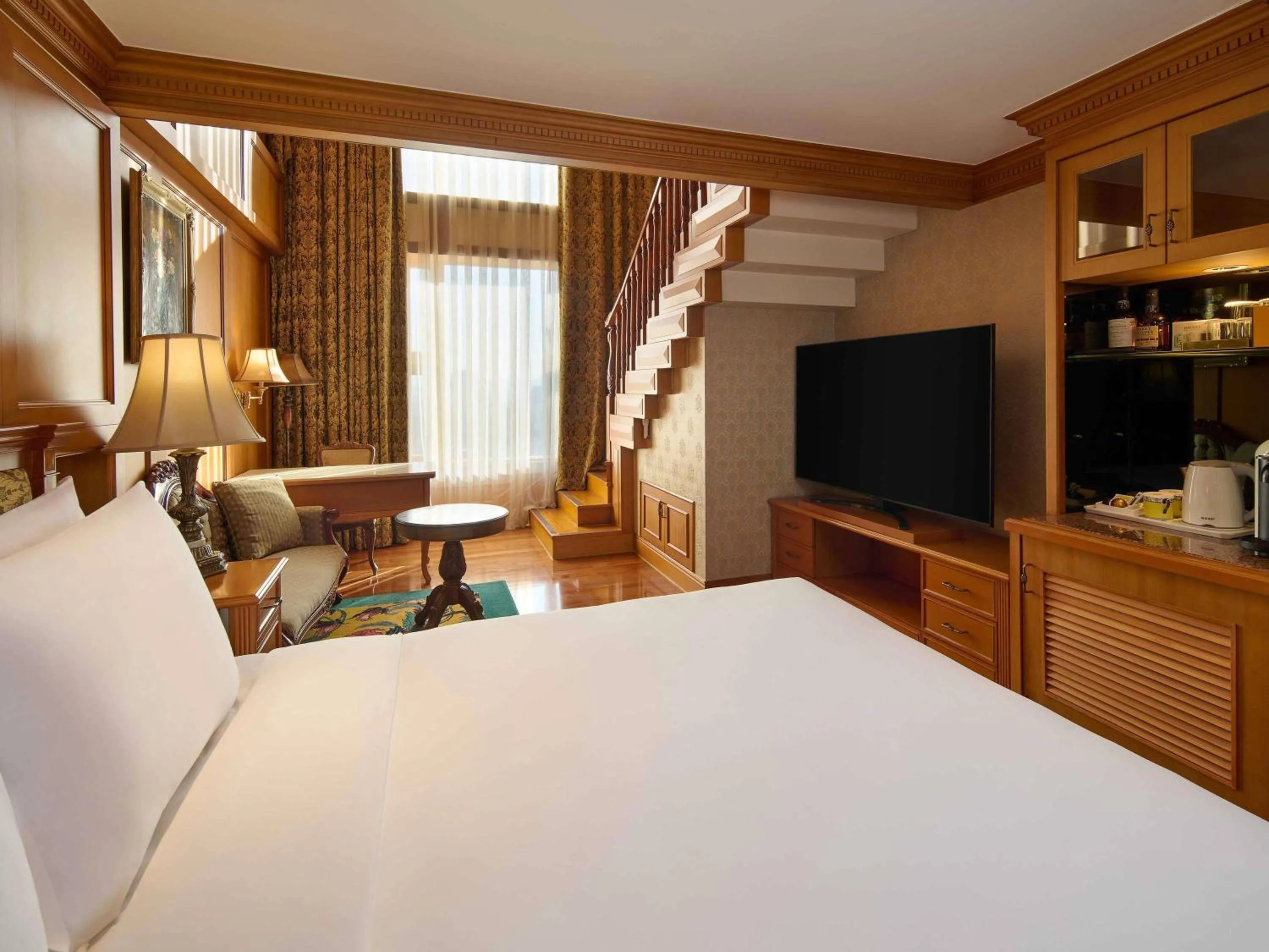 Bedroom, Bed in Grand Mercure Imperial Palace Seoul Gangnam