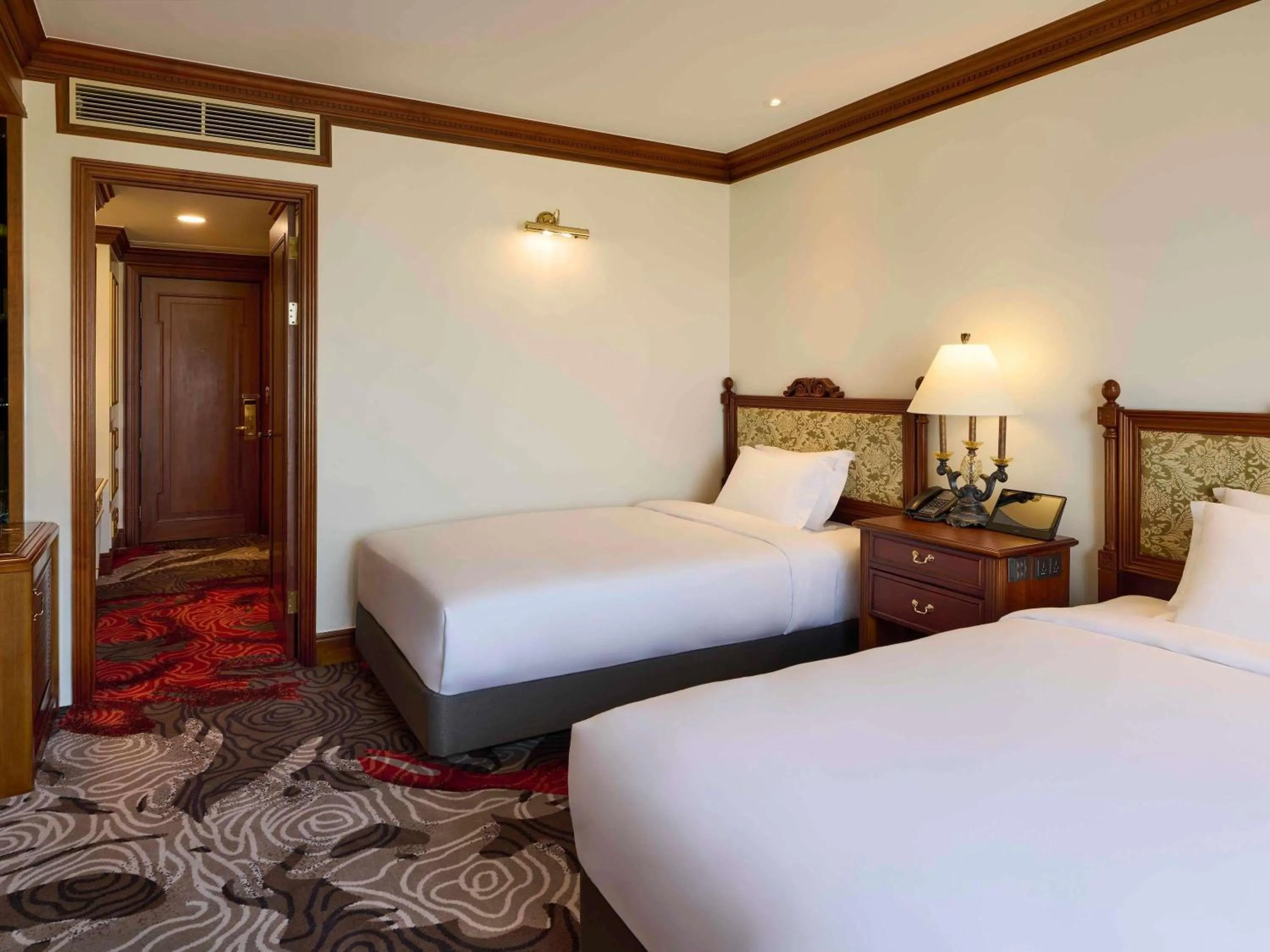 Bedroom, Bed in Grand Mercure Imperial Palace Seoul Gangnam