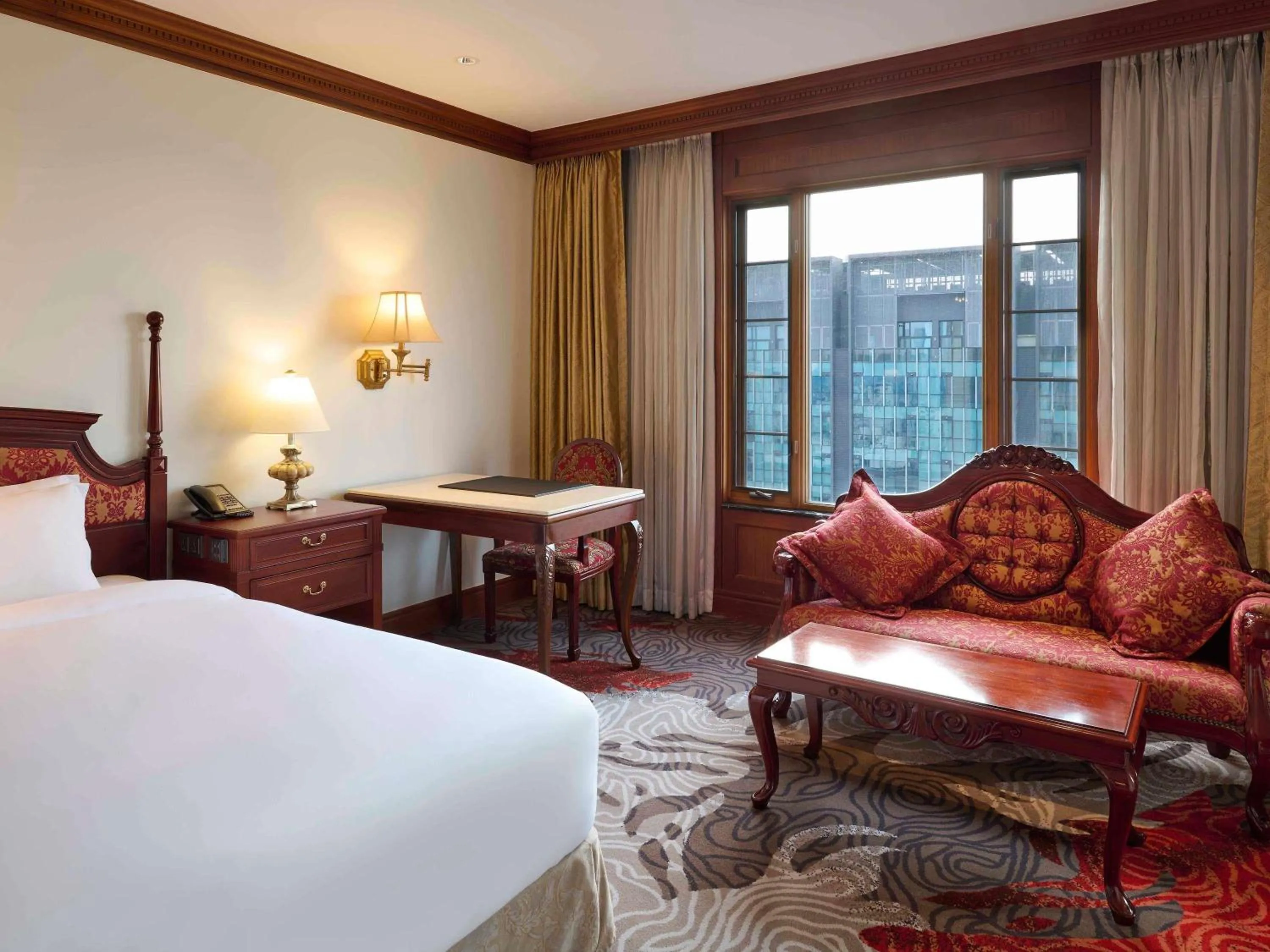 Bedroom, Bed in Grand Mercure Imperial Palace Seoul Gangnam