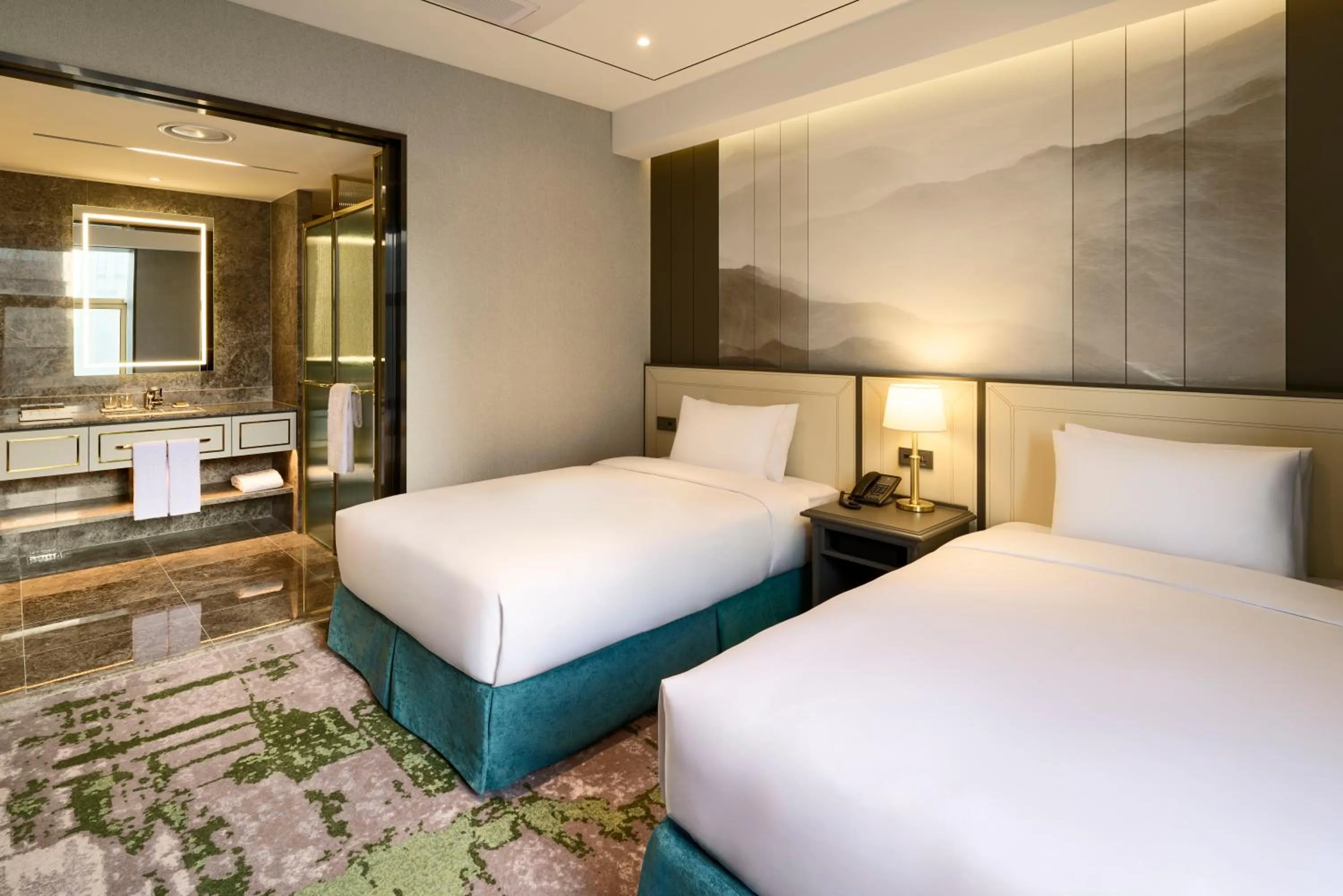 Bed in Grand Mercure Imperial Palace Seoul Gangnam