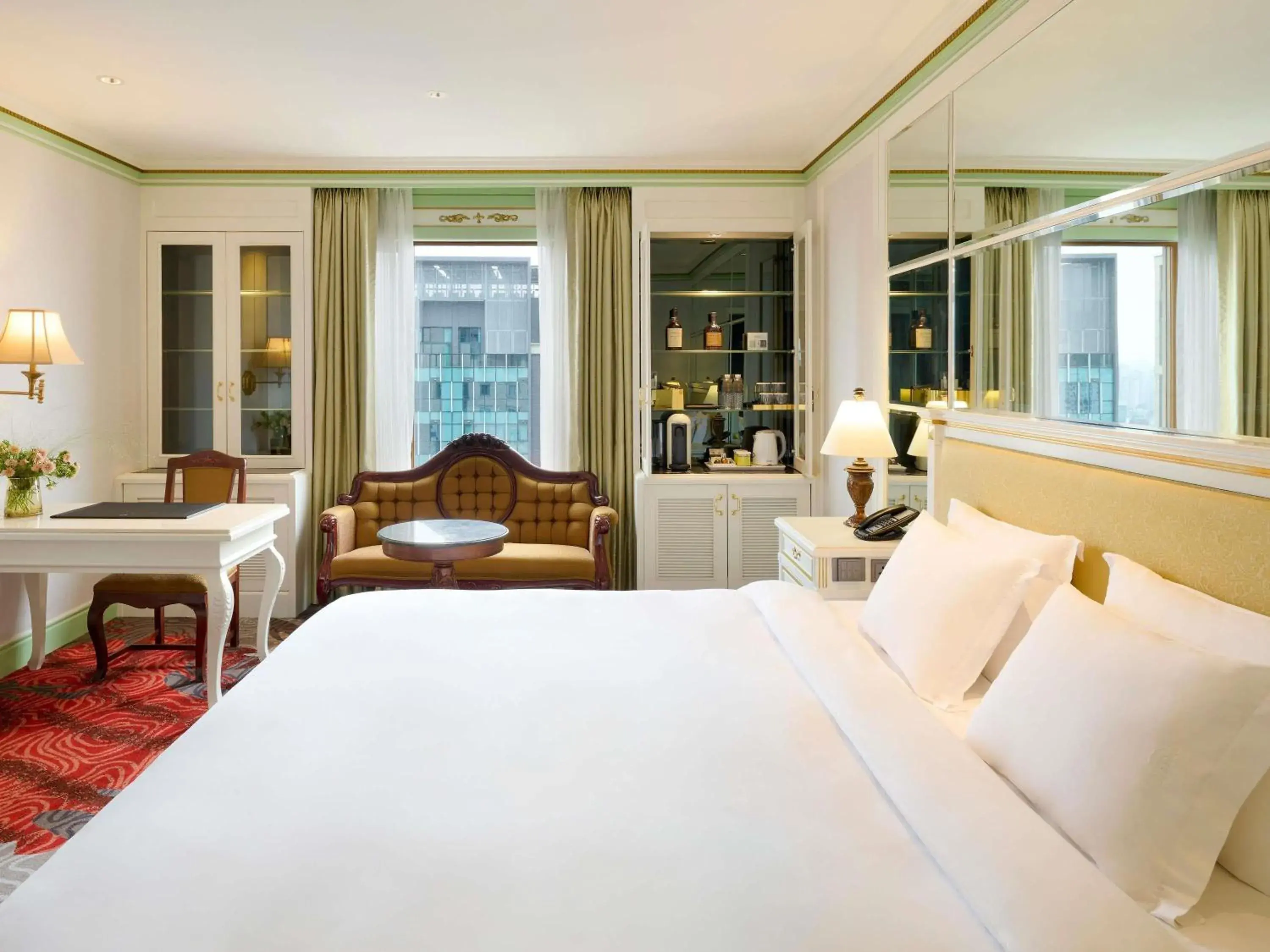 Deluxe - 1 king size bed in Grand Mercure Imperial Palace Seoul Gangnam Deluxe - 1 king size bed in Grand Mercure Imperial Palace Seoul Gangnam