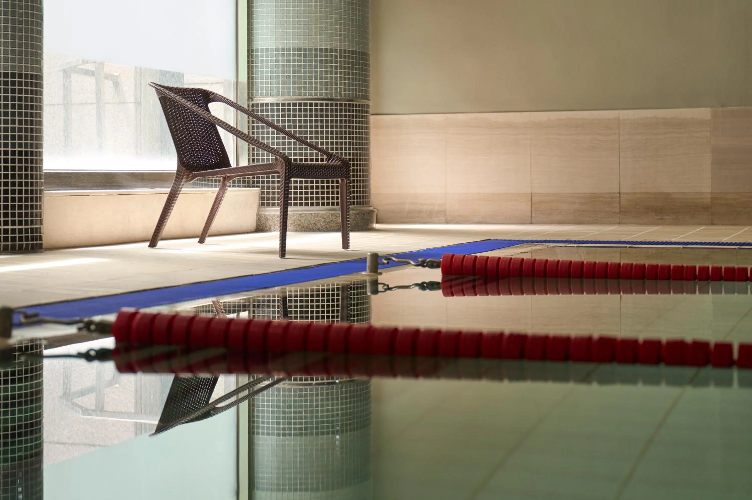 Swimming pool in Grand Mercure Imperial Palace Seoul Gangnam
