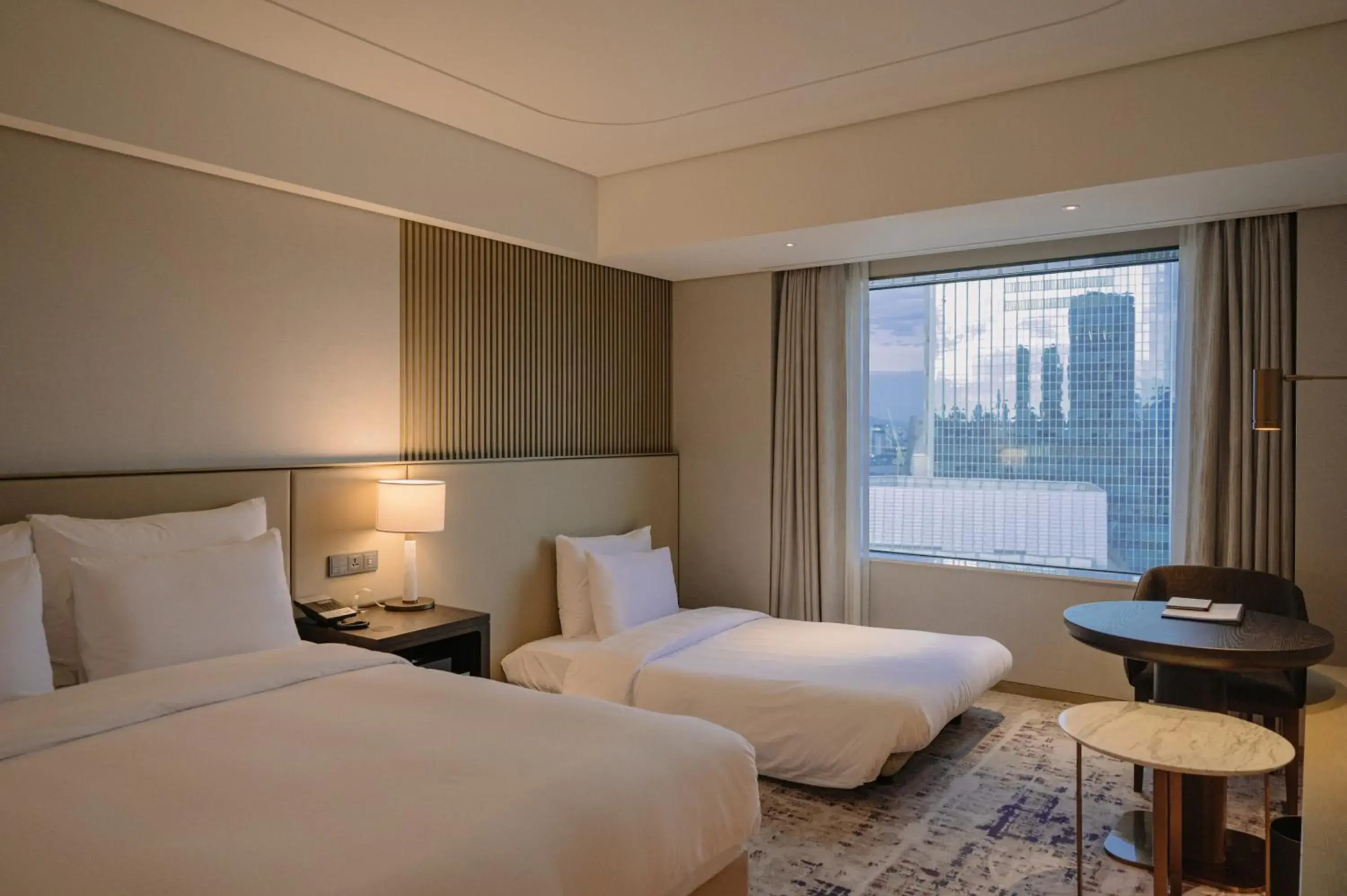 Deluxe Double Room with Sofa Bed in Lotte Hotel World Deluxe Double Room with Sofa Bed in Lotte Hotel World