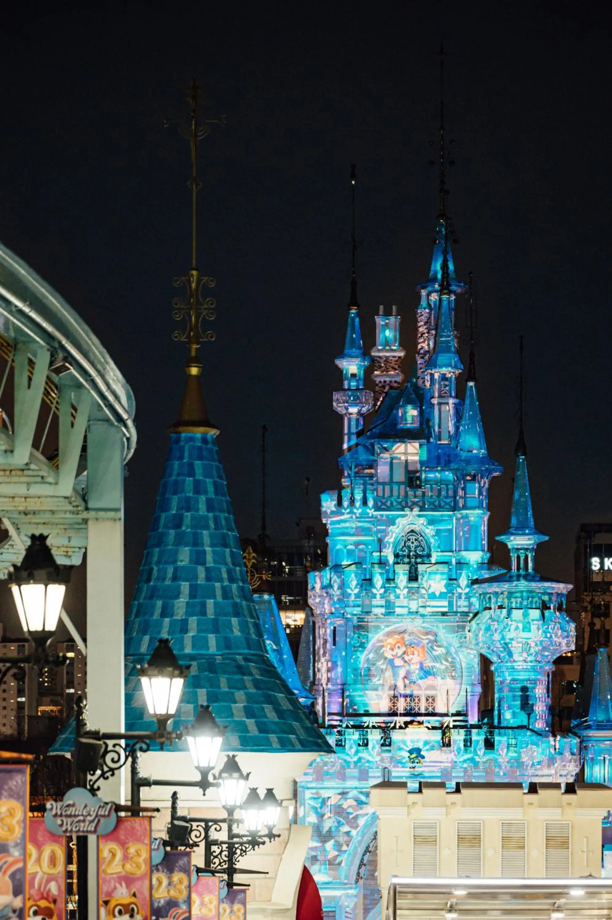 Neighbourhood in Lotte Hotel World