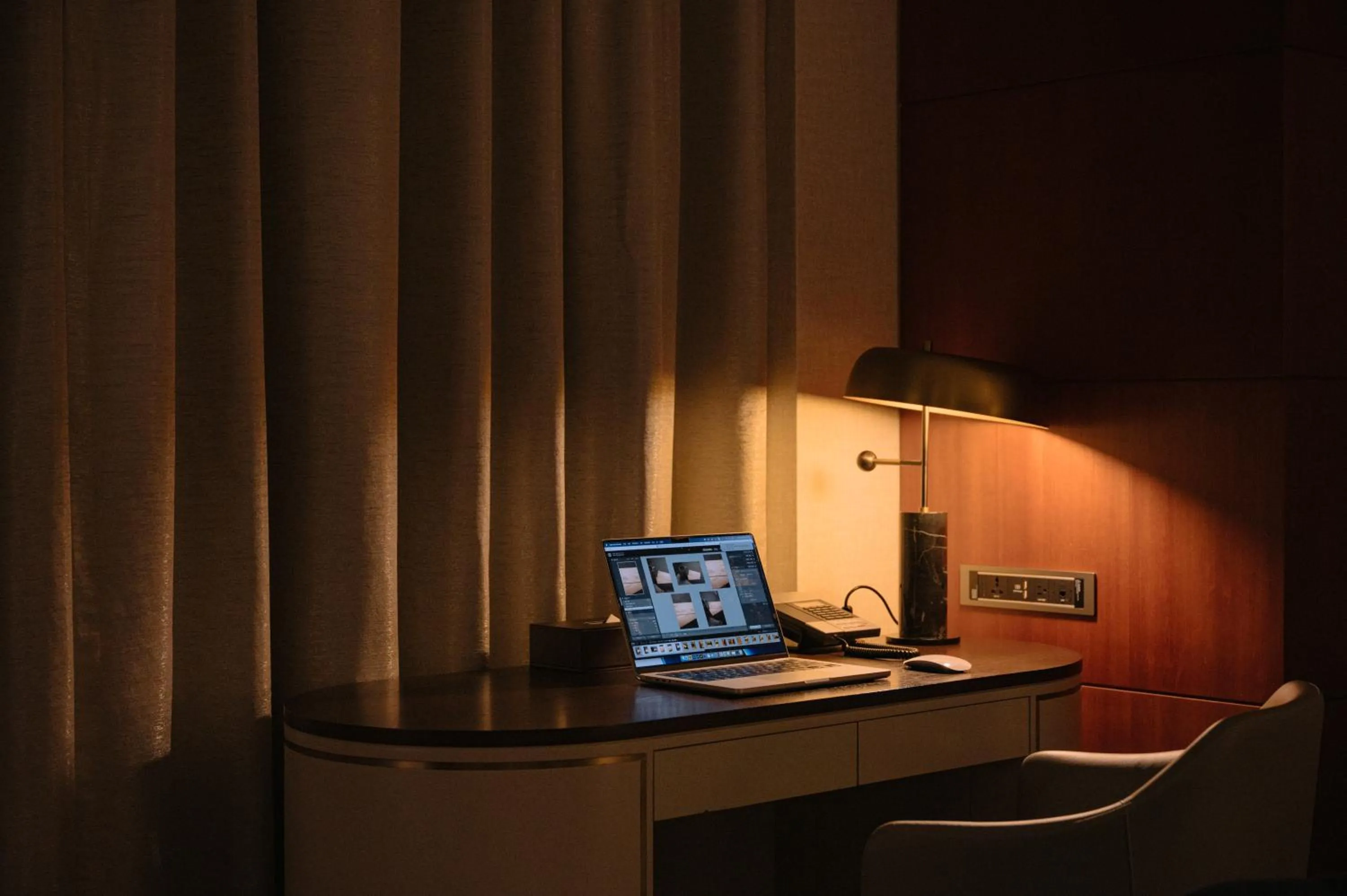 Living room in Lotte Hotel World