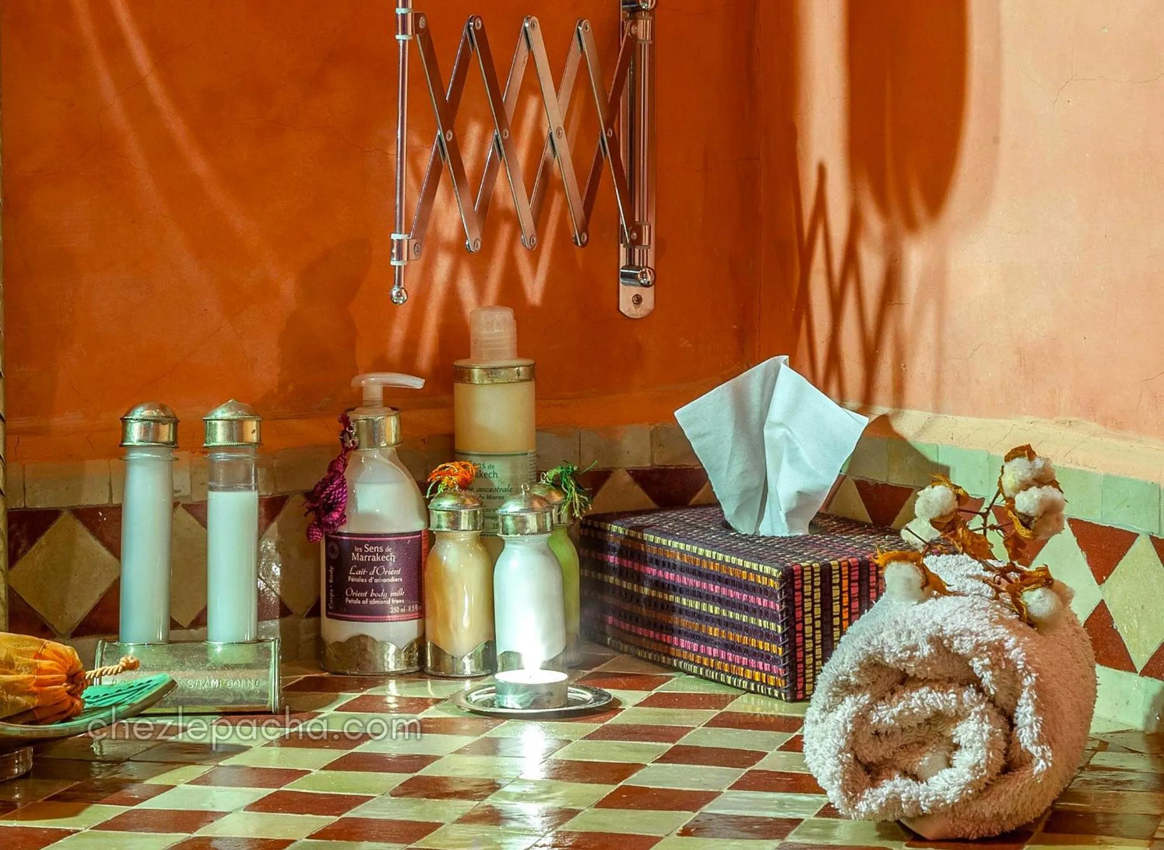 Shower in Chez Le Pacha - Authentic Sahara Hotel Mhamid