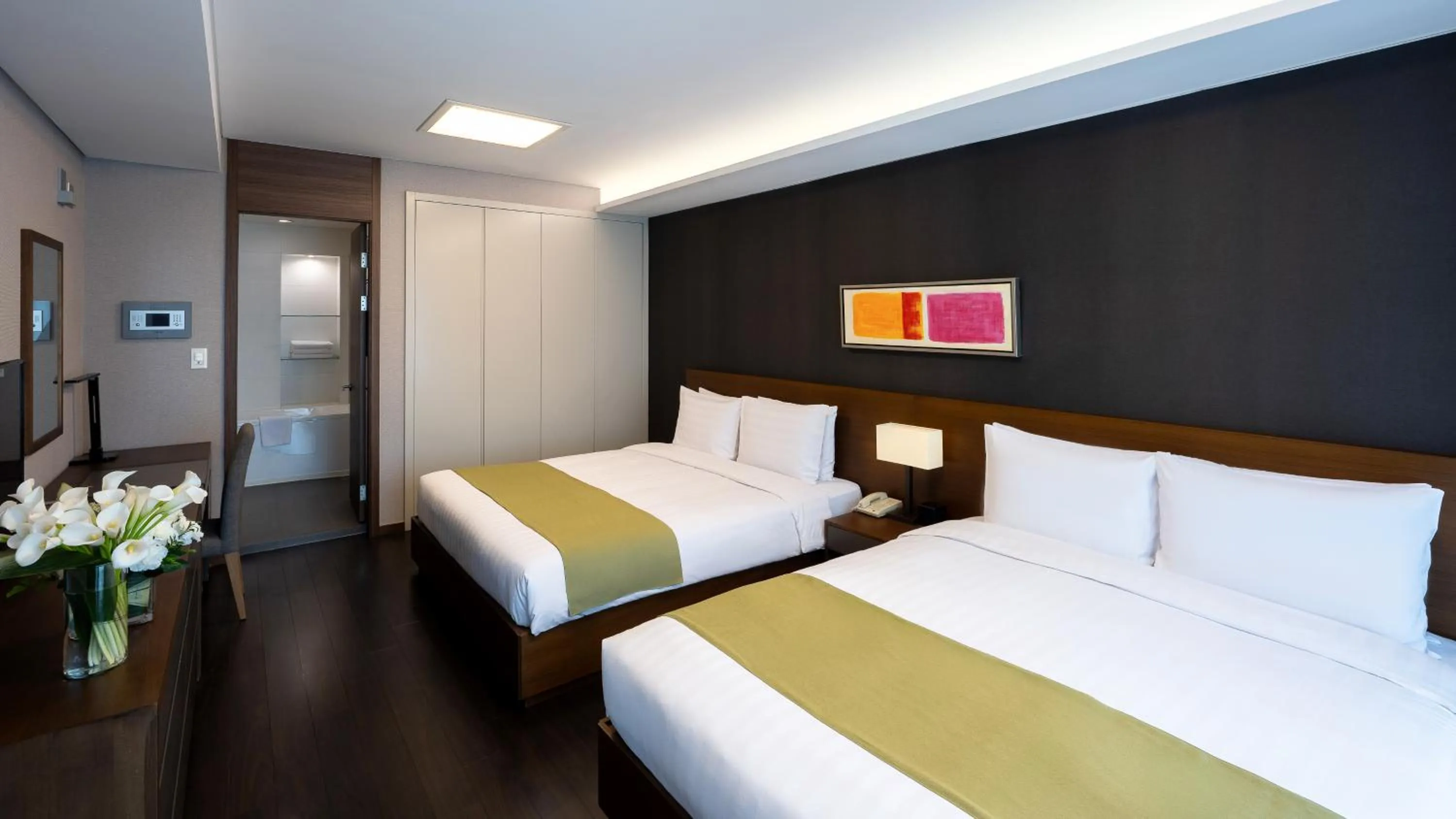 Bed in Fraser Place Central Seoul