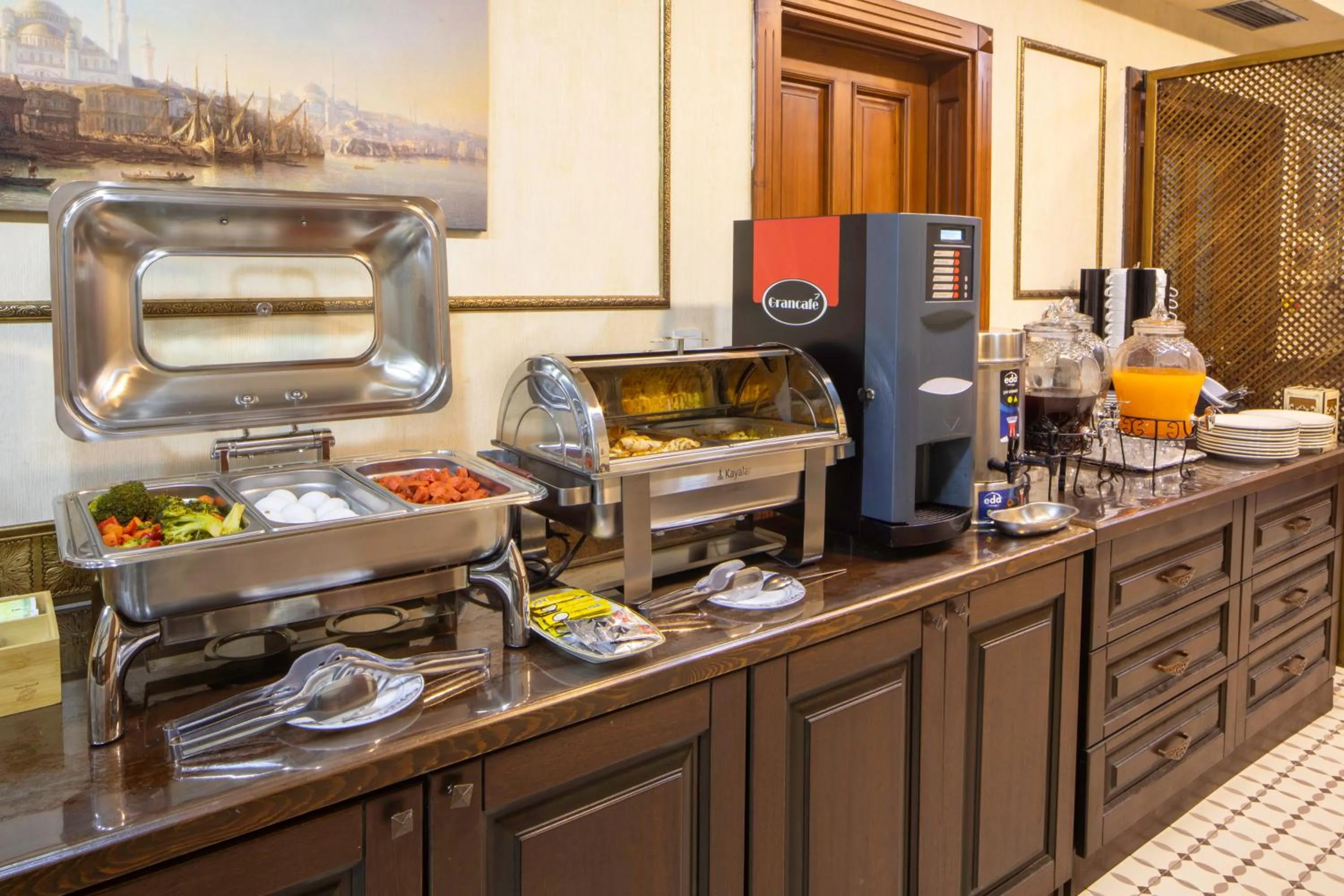 Breakfast in Bender Hotel