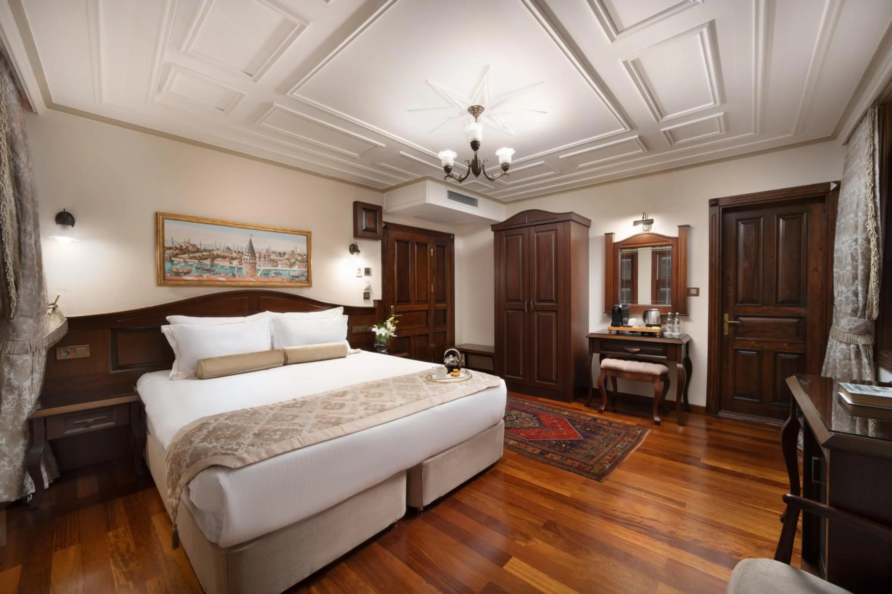 Massage, Bed in Bender Hotel