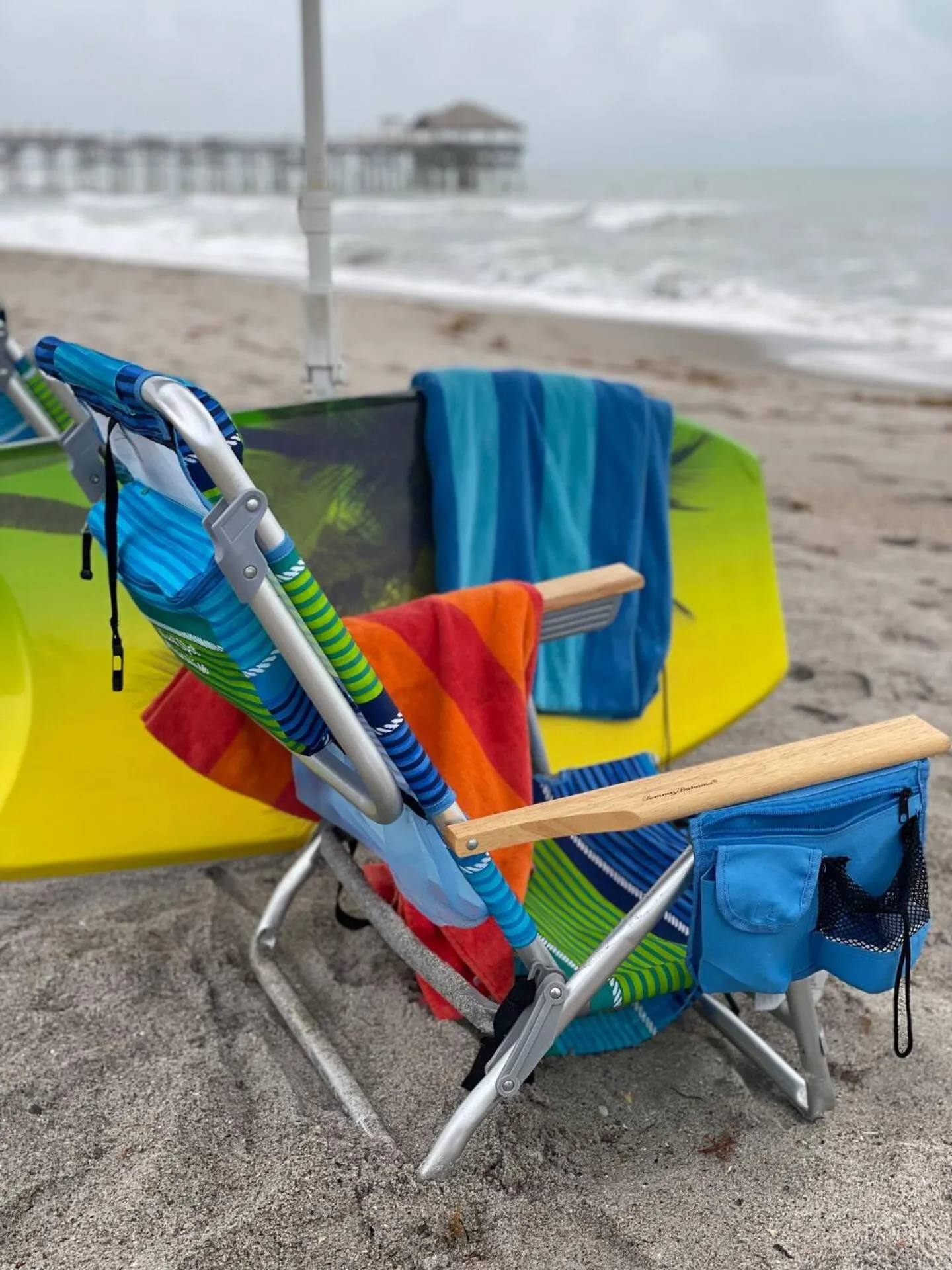 Beachfront with heated pool, 60 seconds to beach