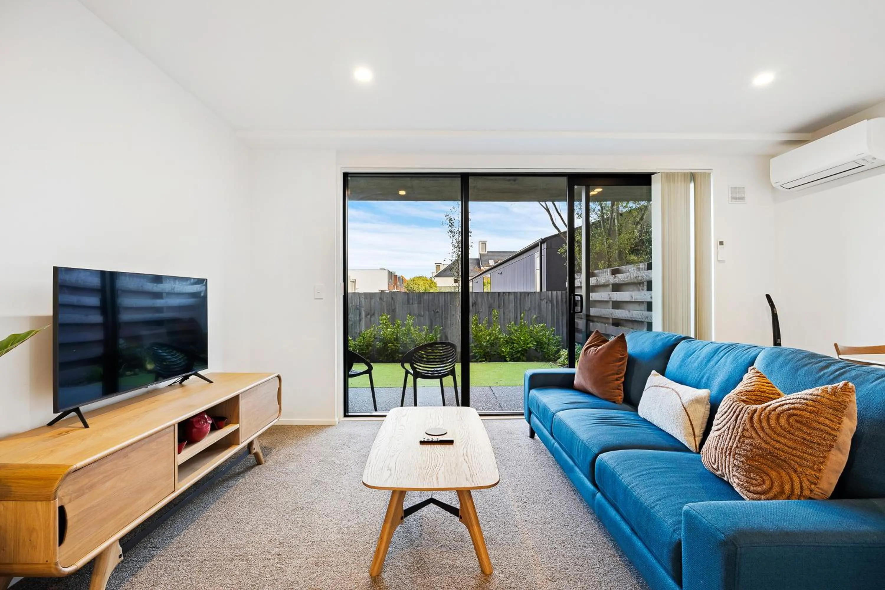Communal lounge/ TV room in 1 Bedroom City Base with Free Car Park