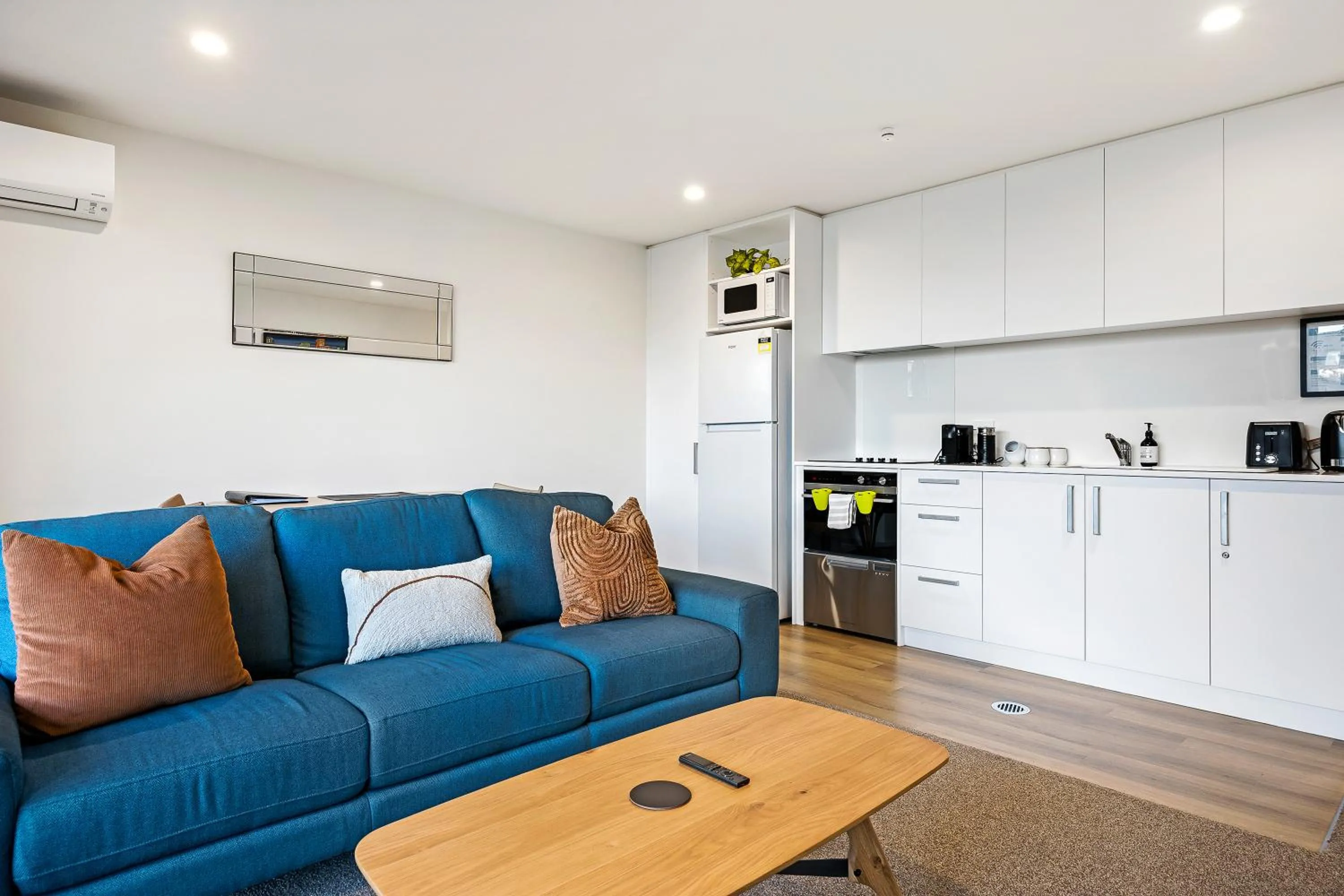 TV and multimedia in 1 Bedroom City Base with Free Car Park