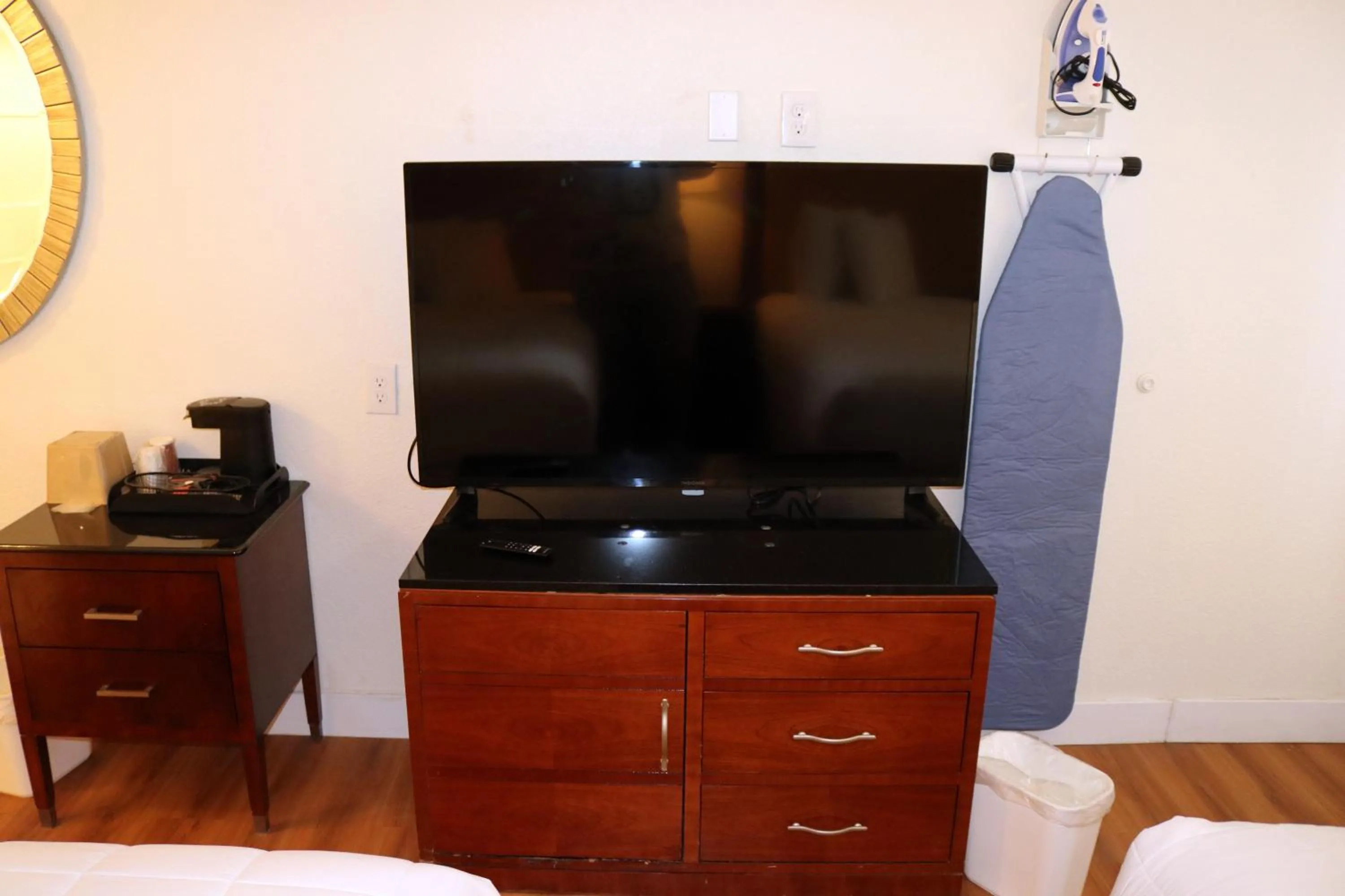 TV and multimedia in Willcox Extended Inn and Suites