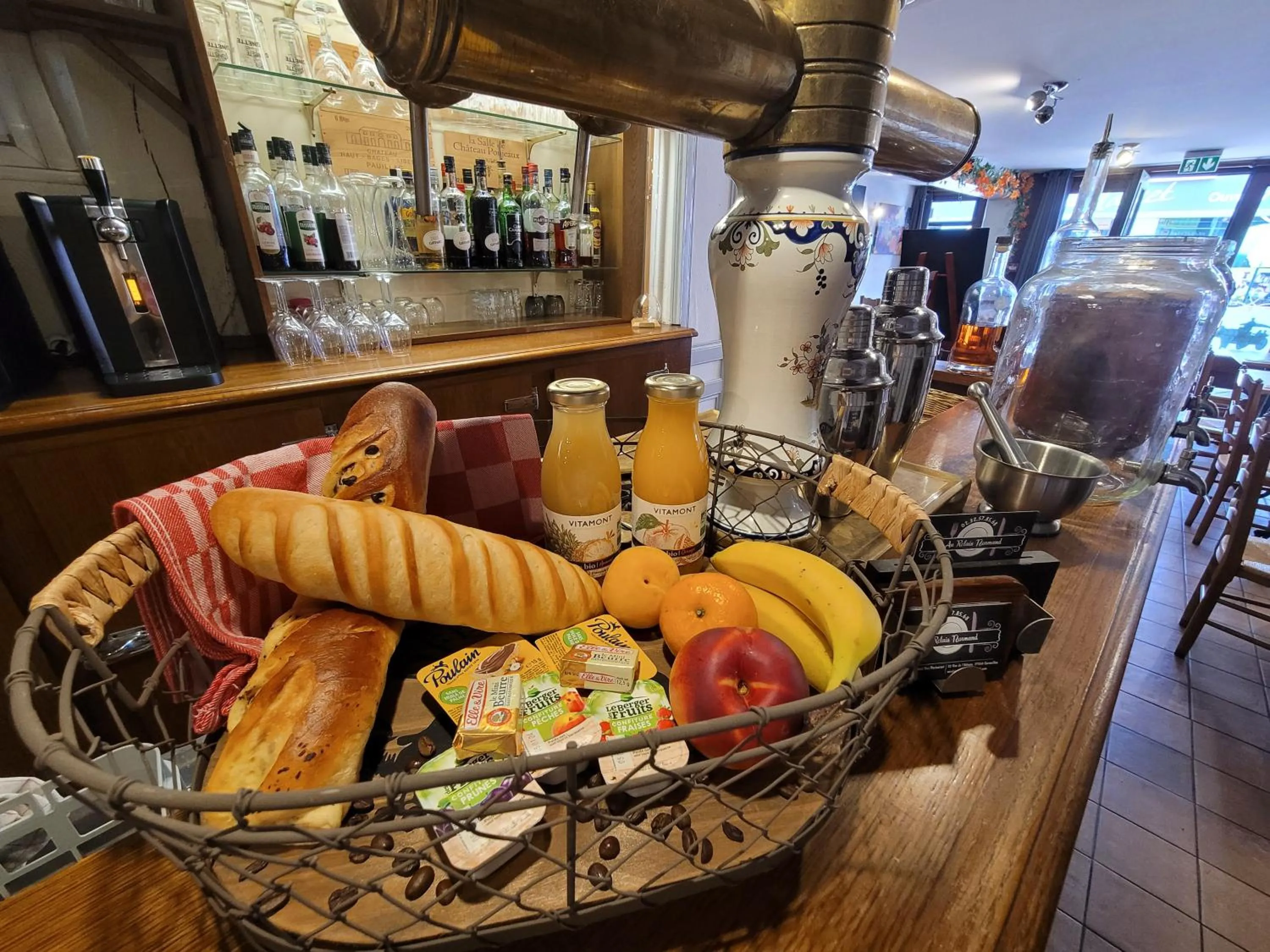 Food and drinks in Logement 2 pièces Au Relais Normand