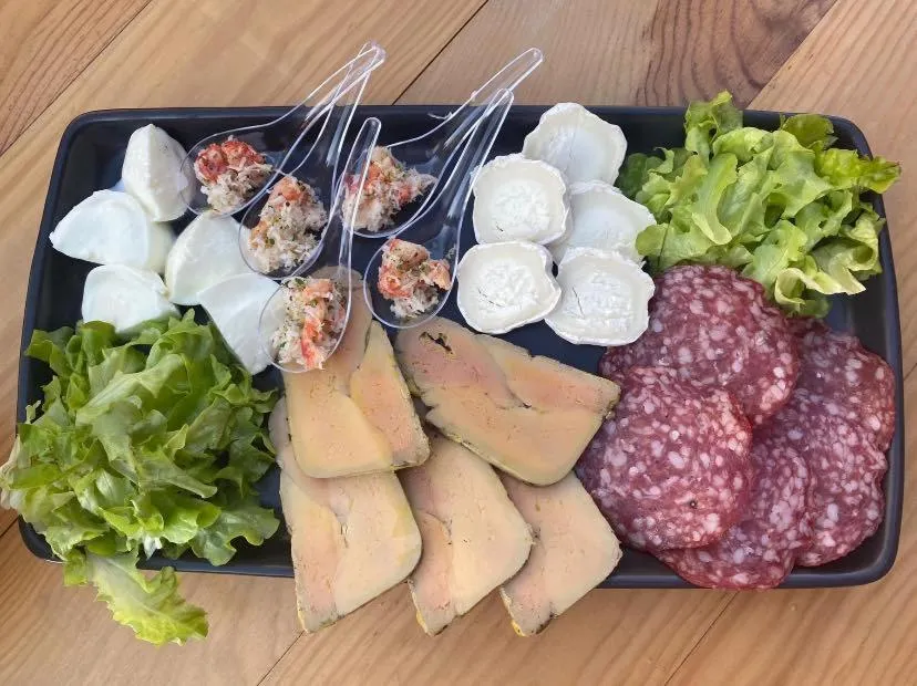 Property building in Logement 2 pièces Au Relais Normand