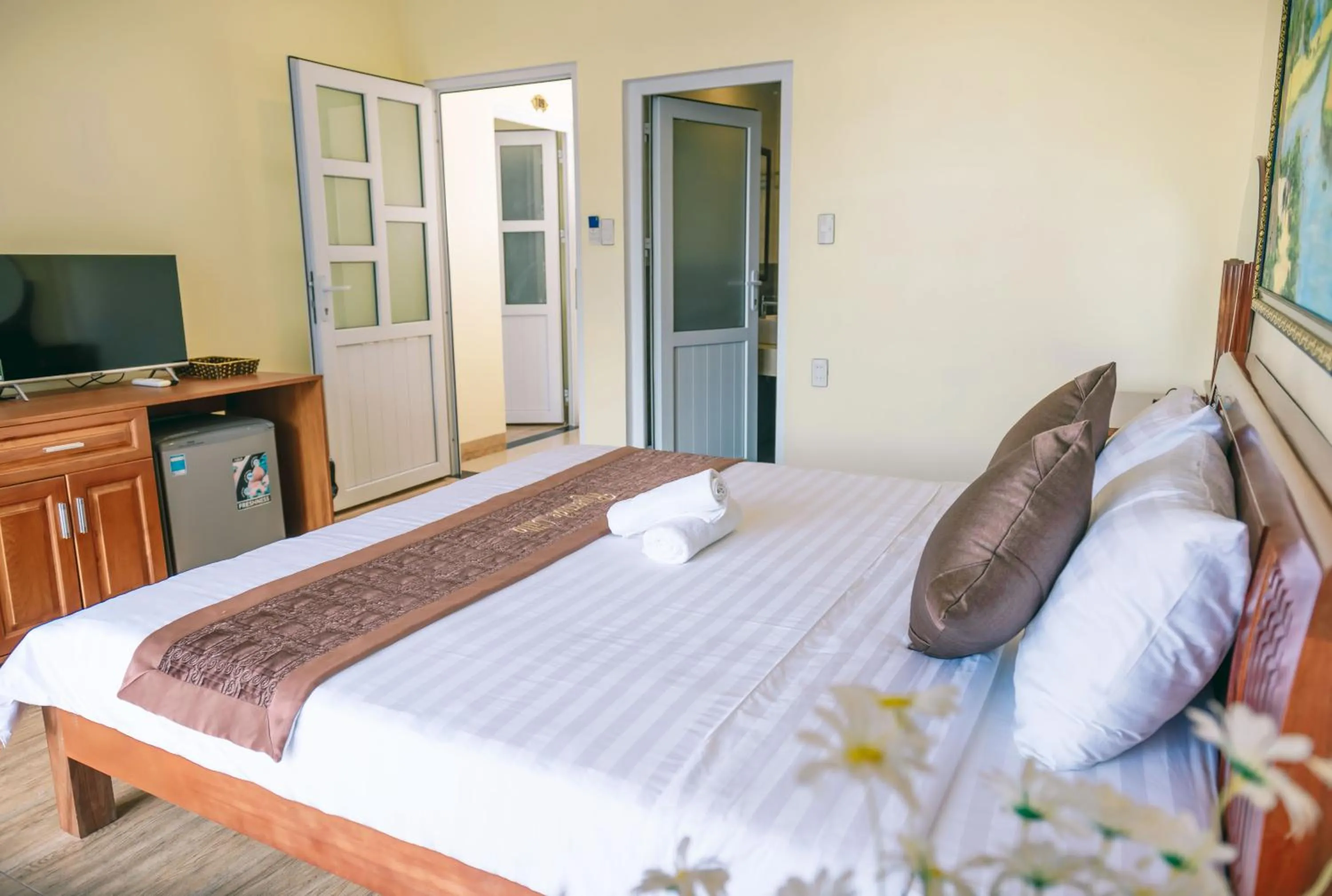 Photo of the whole room, Bed in Orchid Riverside Villa