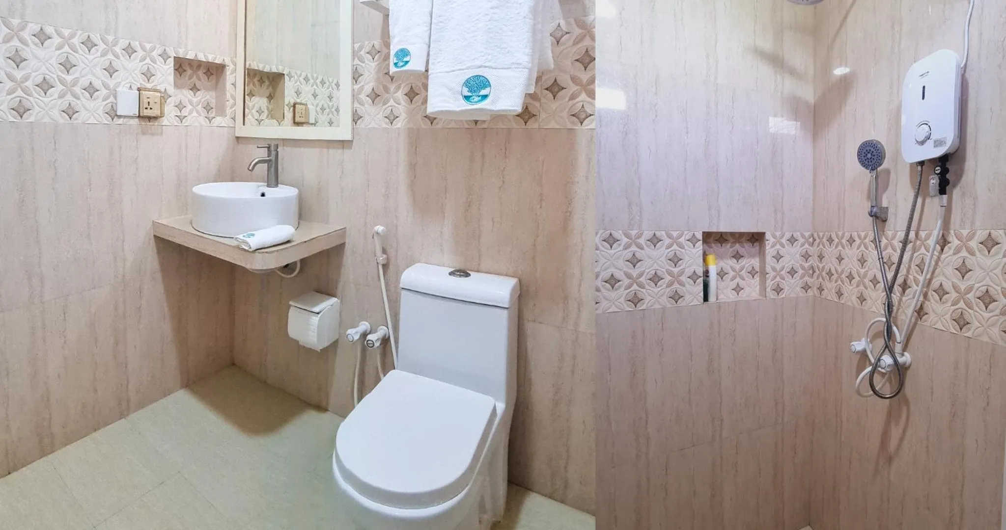 Shower in Vaagali Inn