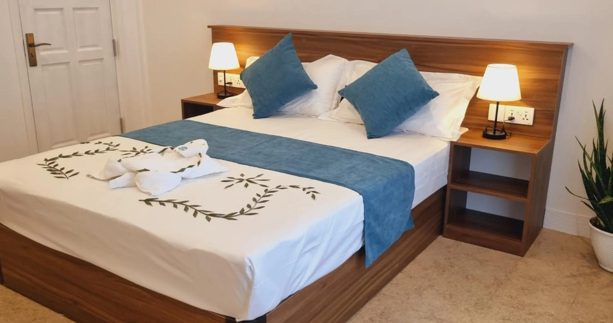 Bed in Vaagali Inn