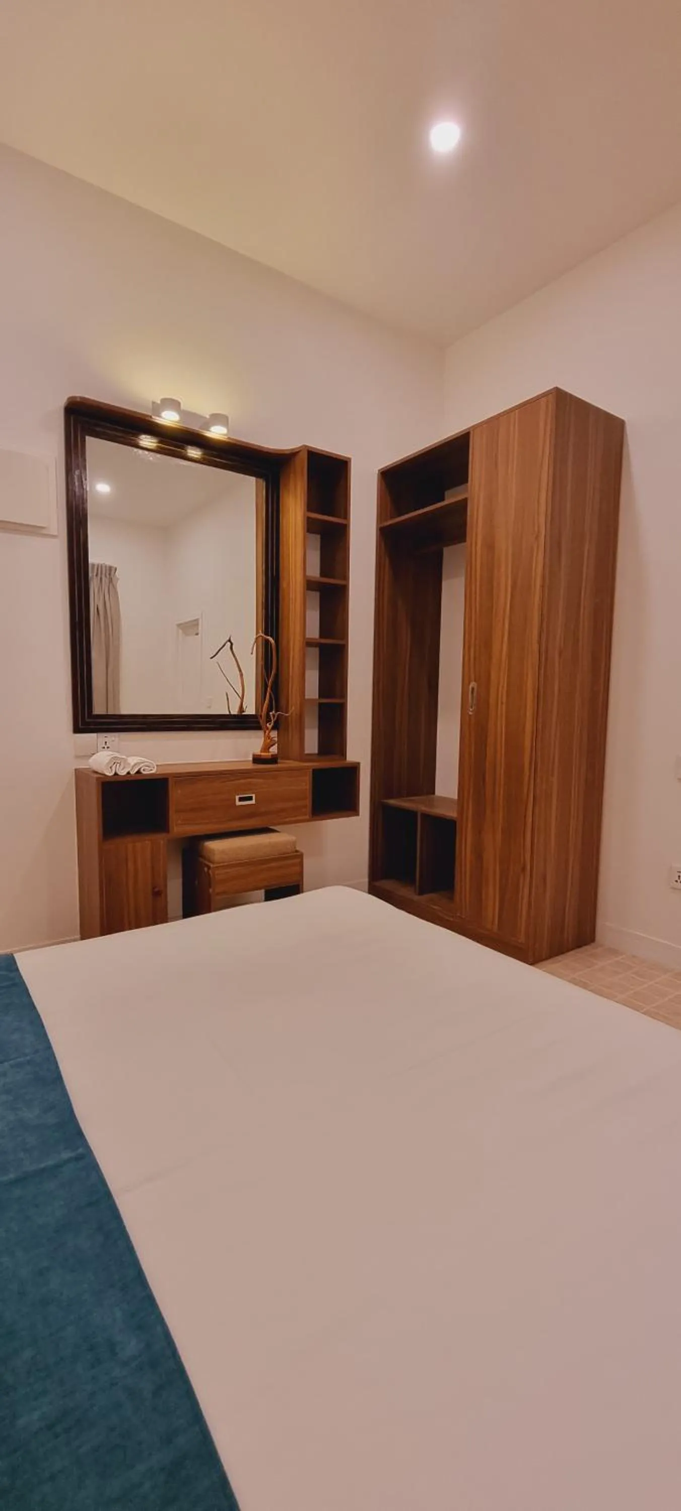 Photo of the whole room, Bed in Vaagali Inn