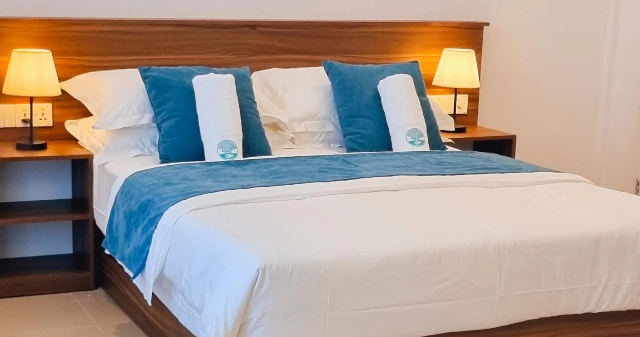 Bed in Vaagali Inn