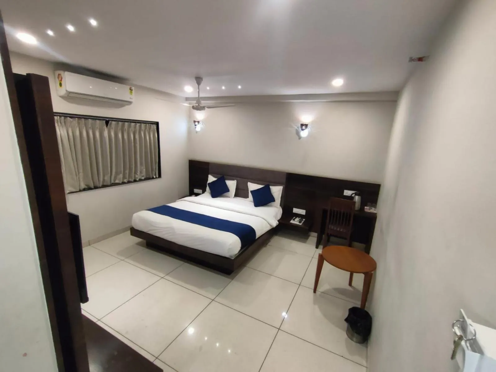 Bed in HOTEL THE GRAND DIPAK