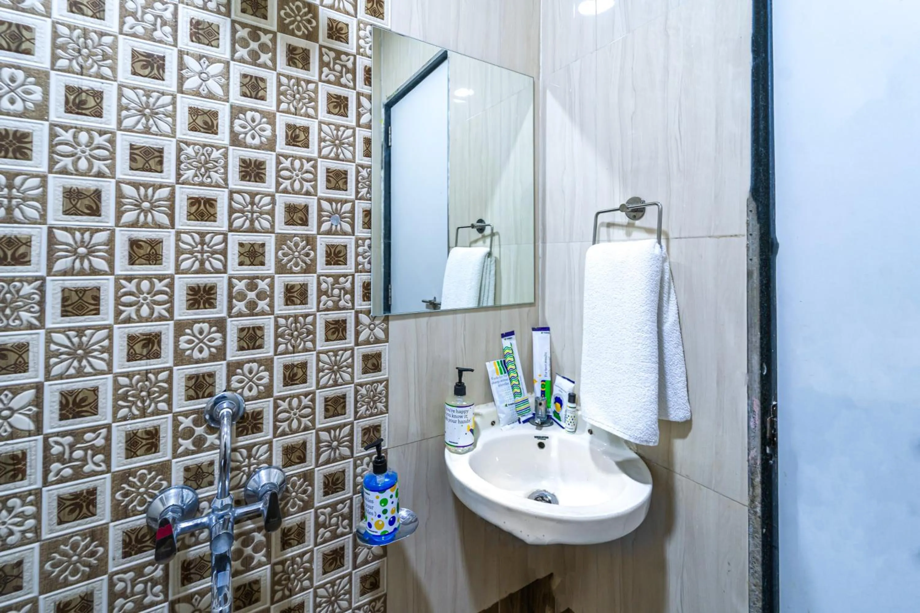 Bathroom in Treebo Kaizen, 3 Kms From Paragliding