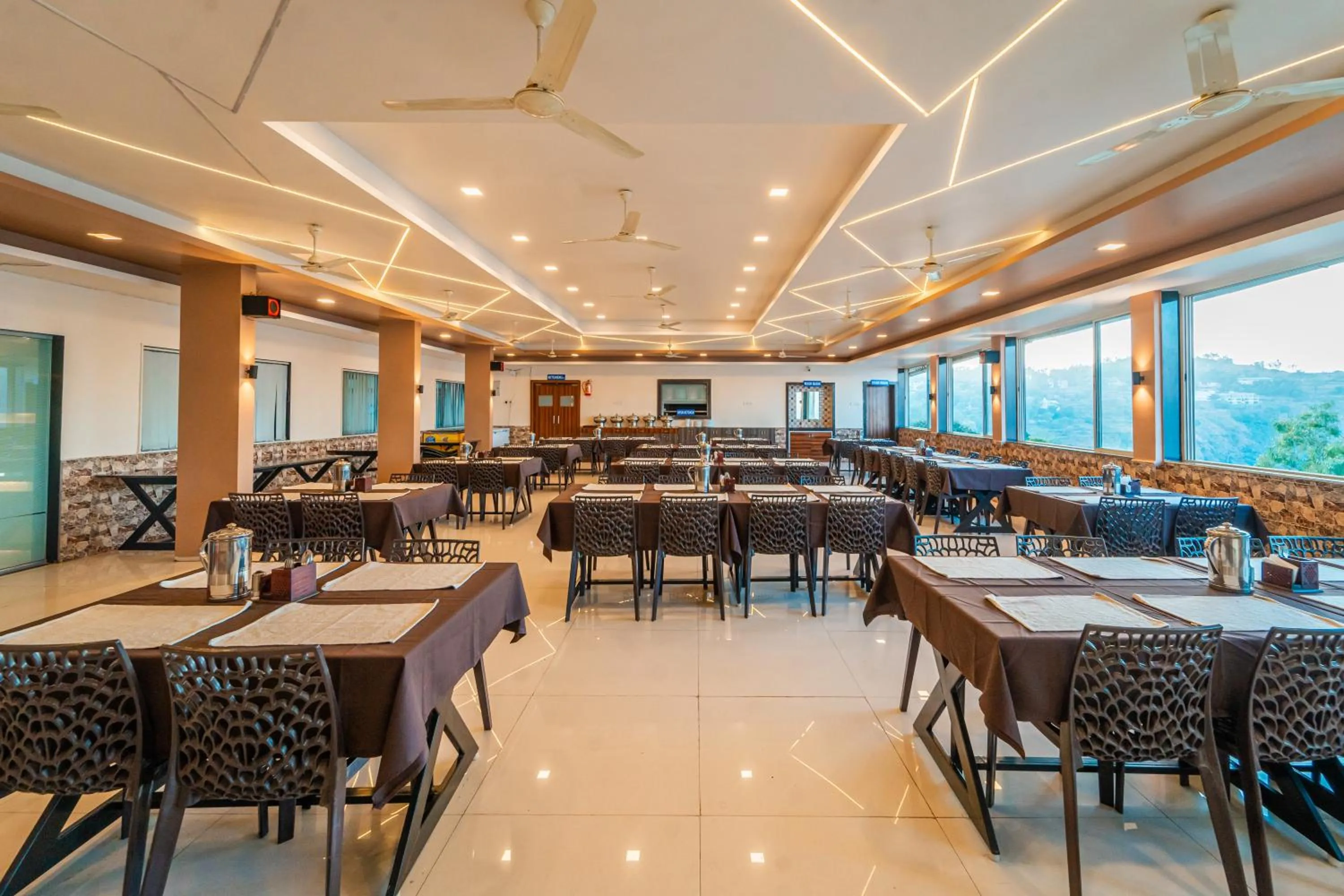 Restaurant/places to eat in Treebo Kaizen, 3 Kms From Paragliding