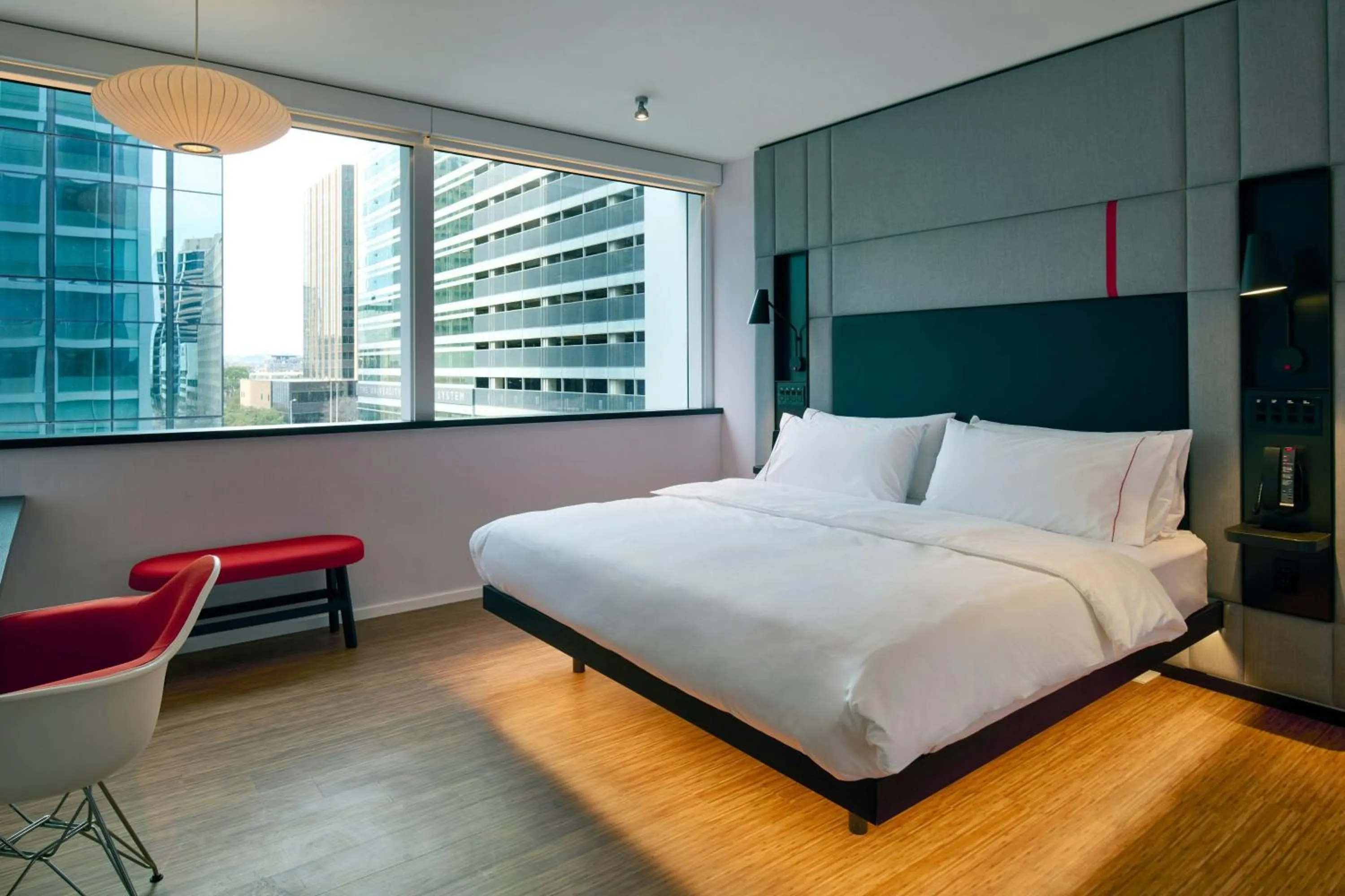 Bedroom, Bed in citizenM Austin Downtown