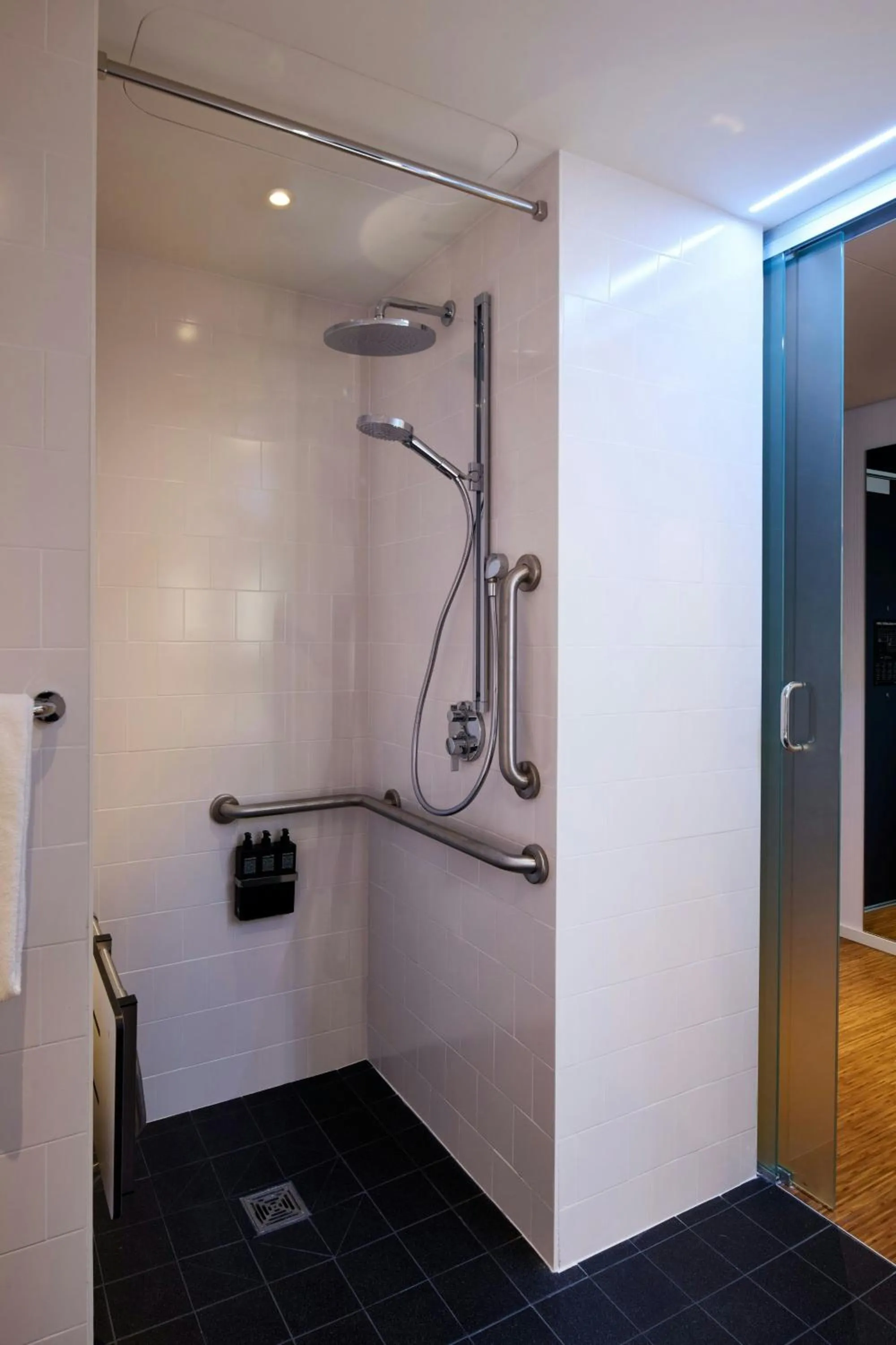 Bedroom in citizenM Austin Downtown