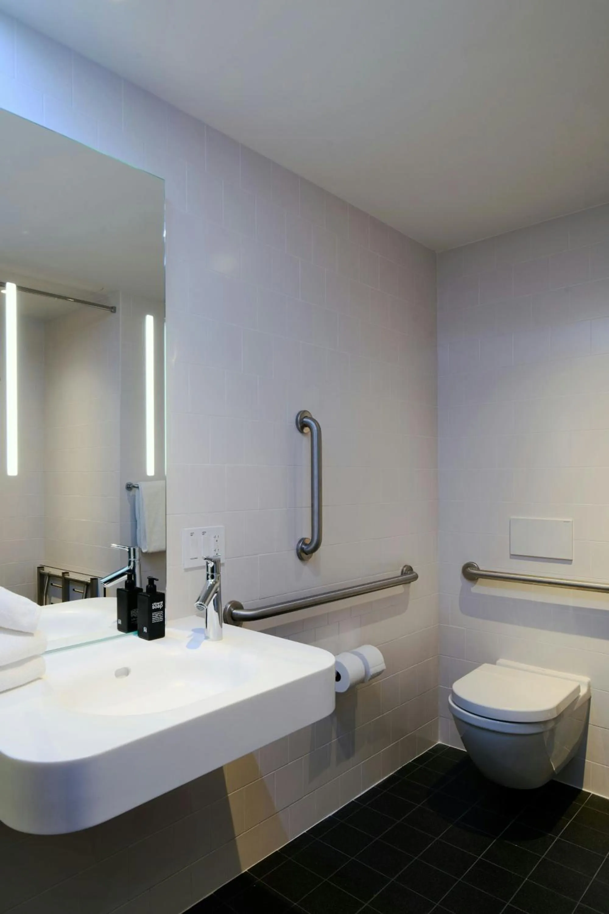 Bedroom in citizenM Austin Downtown