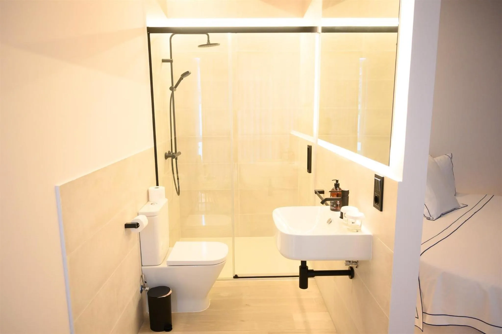 Shower in Neguetxea Boutique Guest House