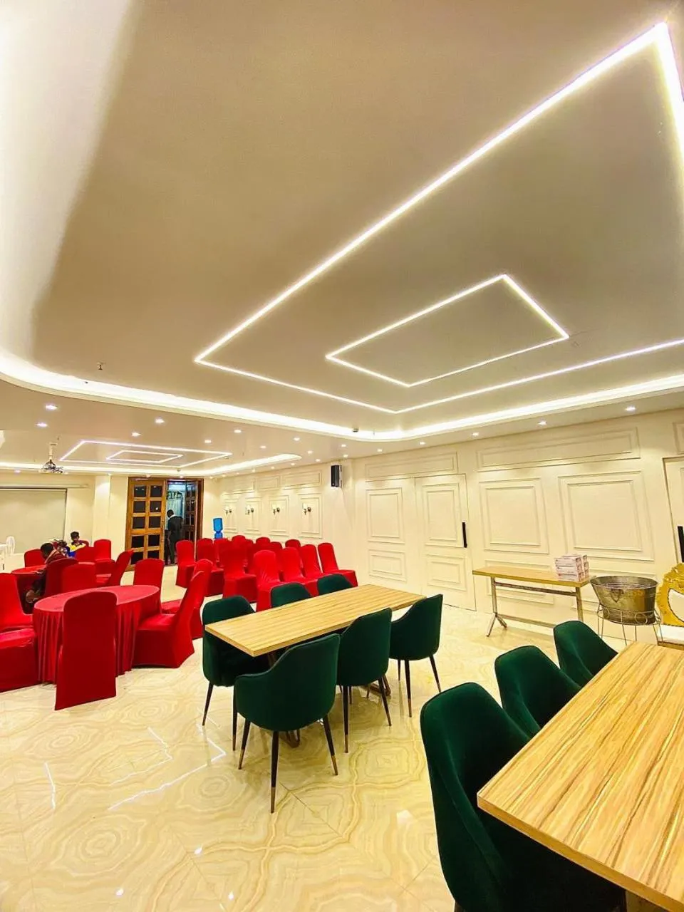 Banquet/Function facilities in HOTEL KAVANA