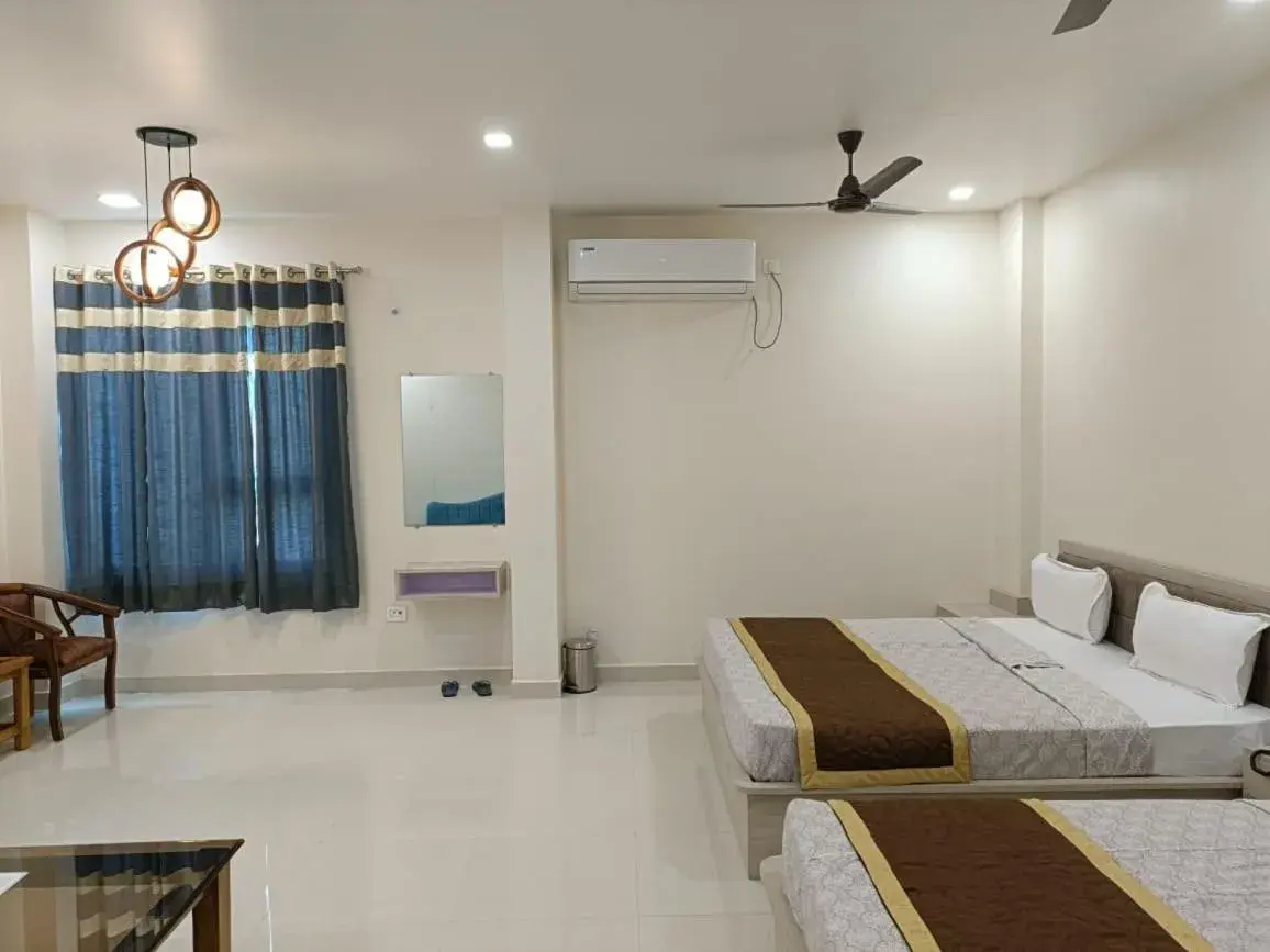 Photo of the whole room, Bed in HOTEL KAVANA Photo of the whole room, Bed in HOTEL KAVANA
