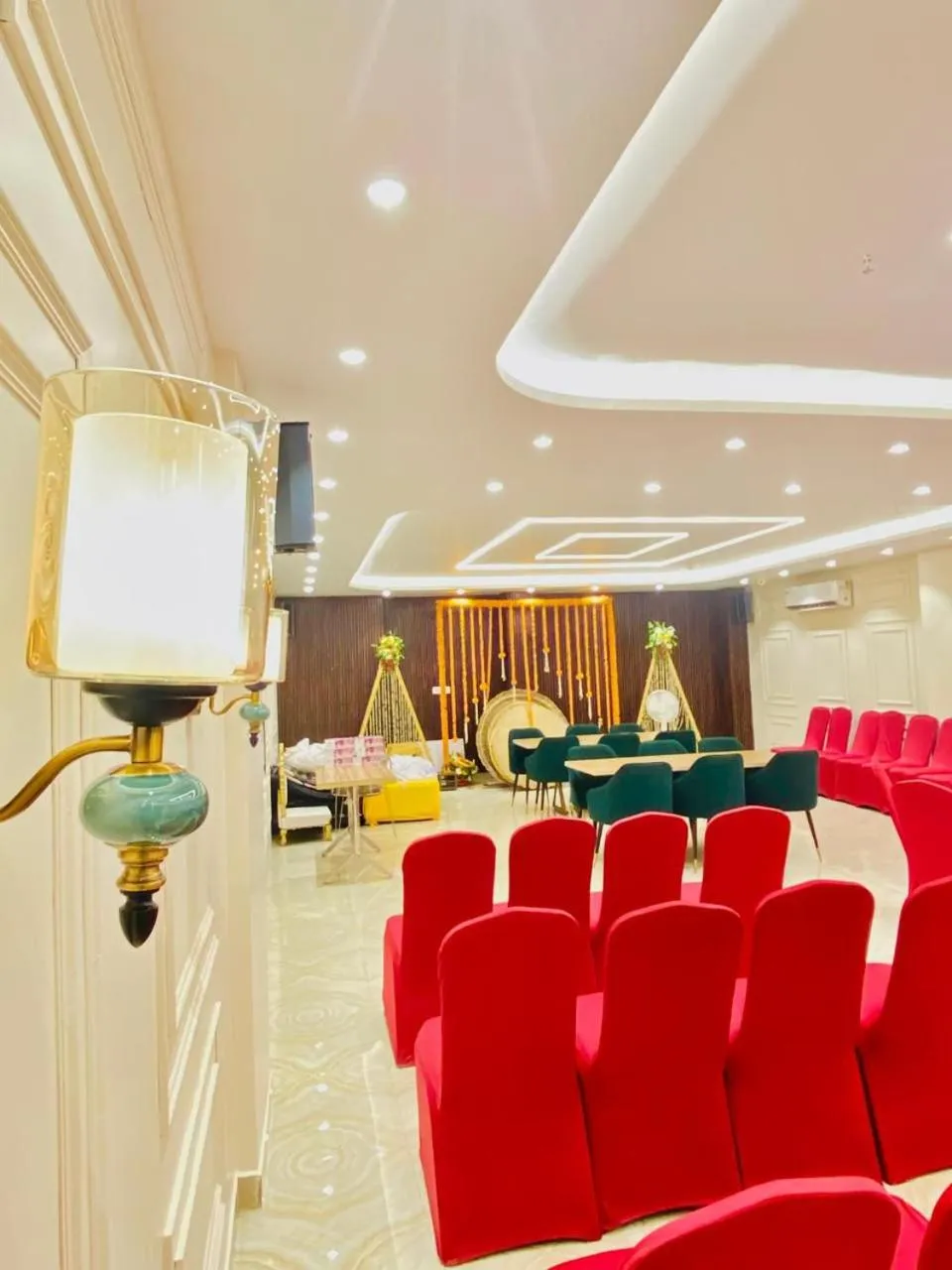 Banquet/Function facilities in HOTEL KAVANA