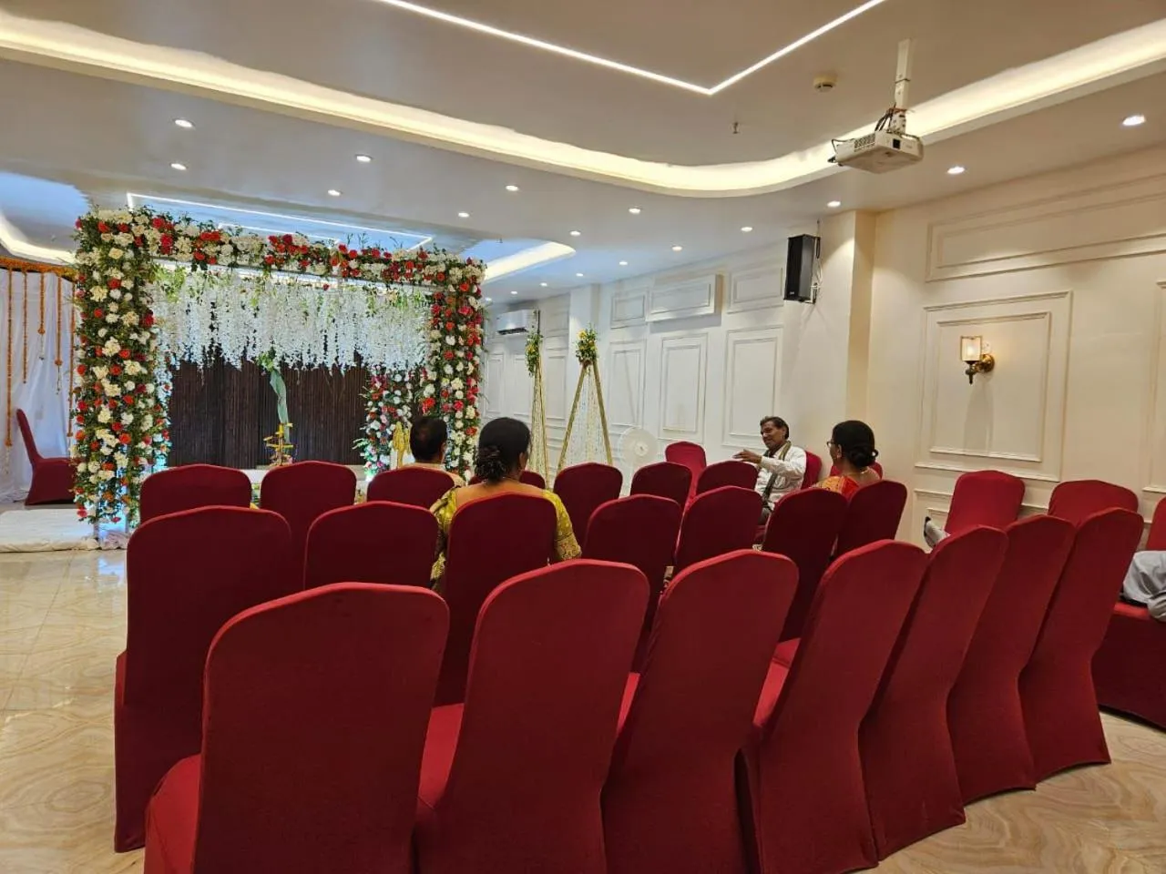 Banquet/Function facilities in HOTEL KAVANA