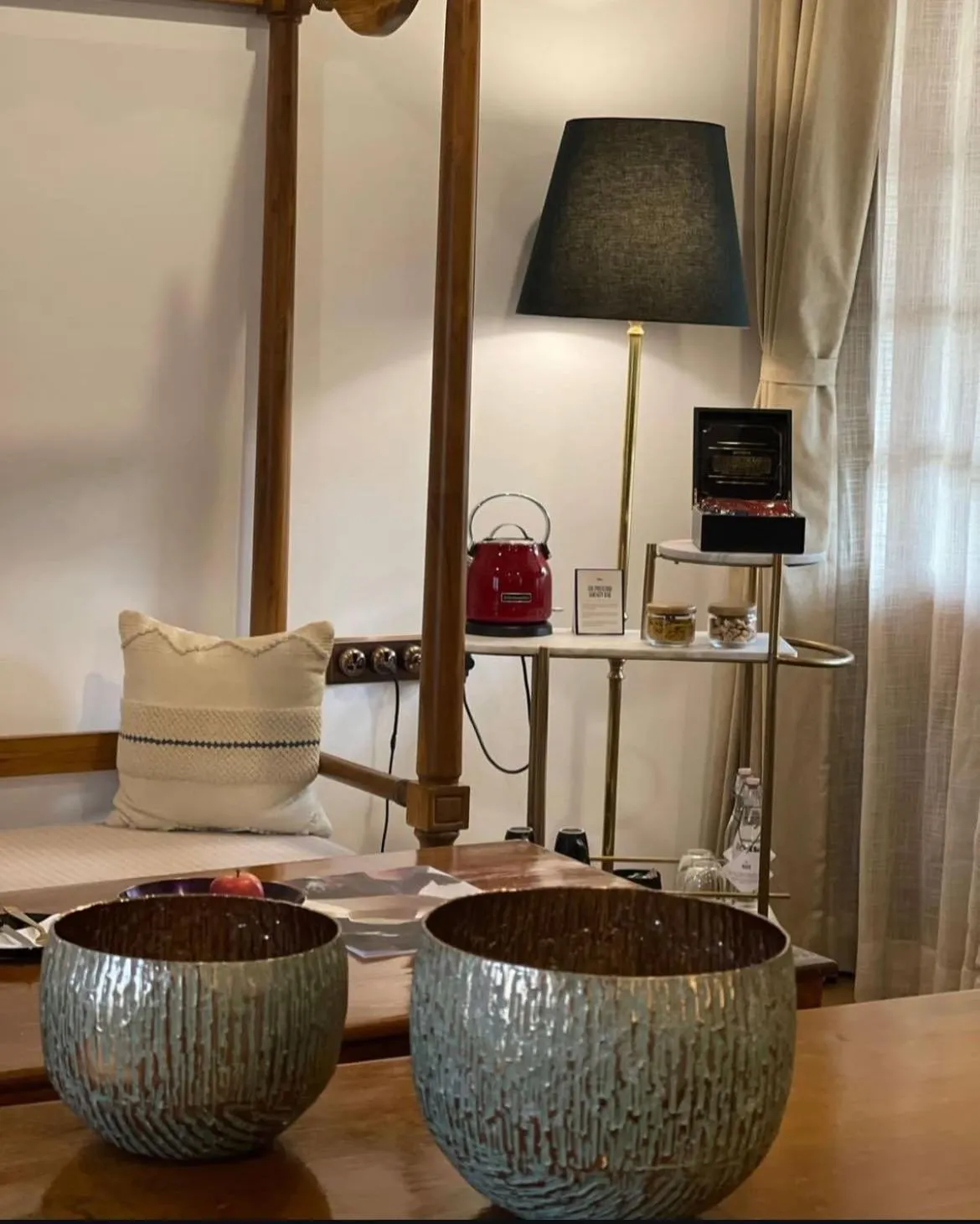 Coffee/tea facilities in The Postcard Saligao