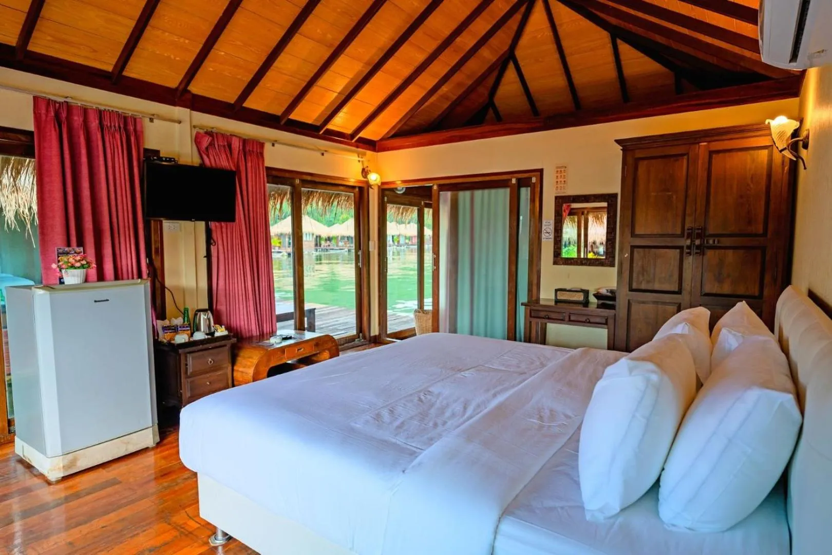 Bedroom, Bed in Ruknam Resort