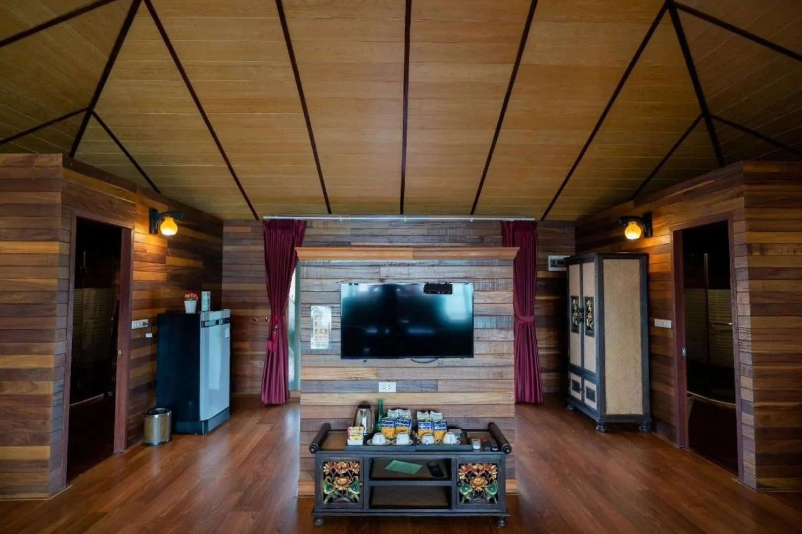 Communal lounge/ TV room in Ruknam Resort
