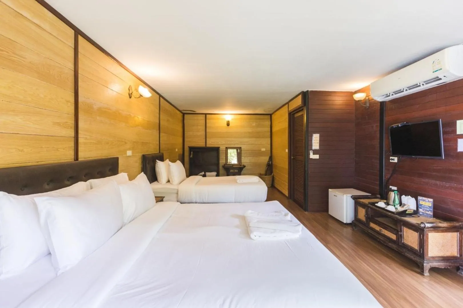 Bedroom, Bed in Ruknam Resort