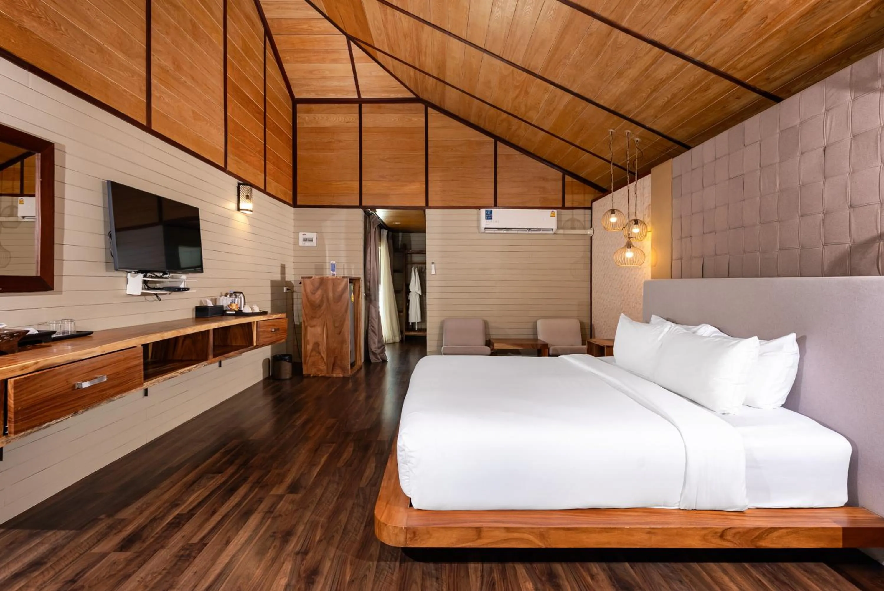 Bedroom, Bed in Ruknam Resort
